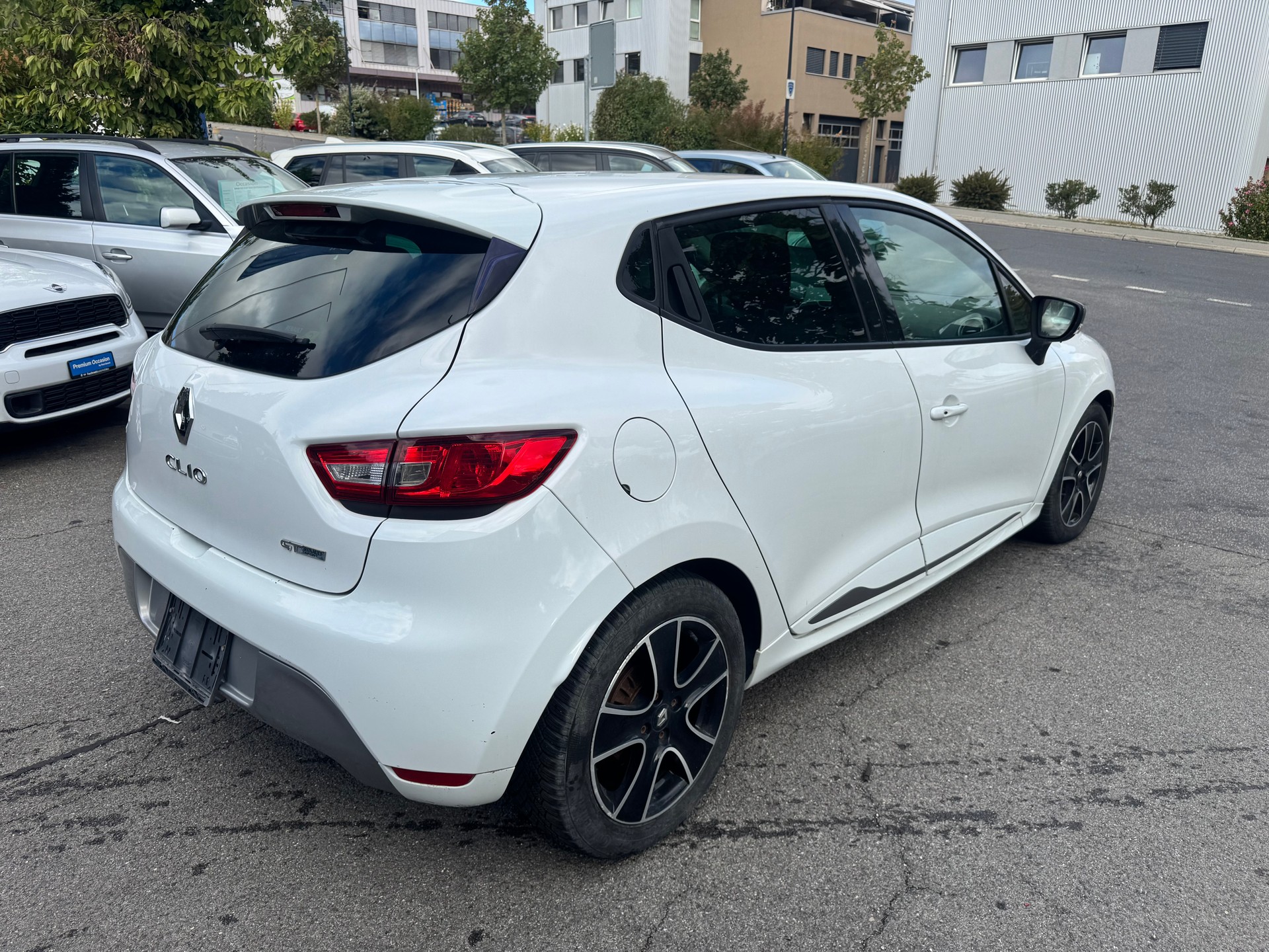 RENAULT Clio 1.2 16V T Limited GT-image-5