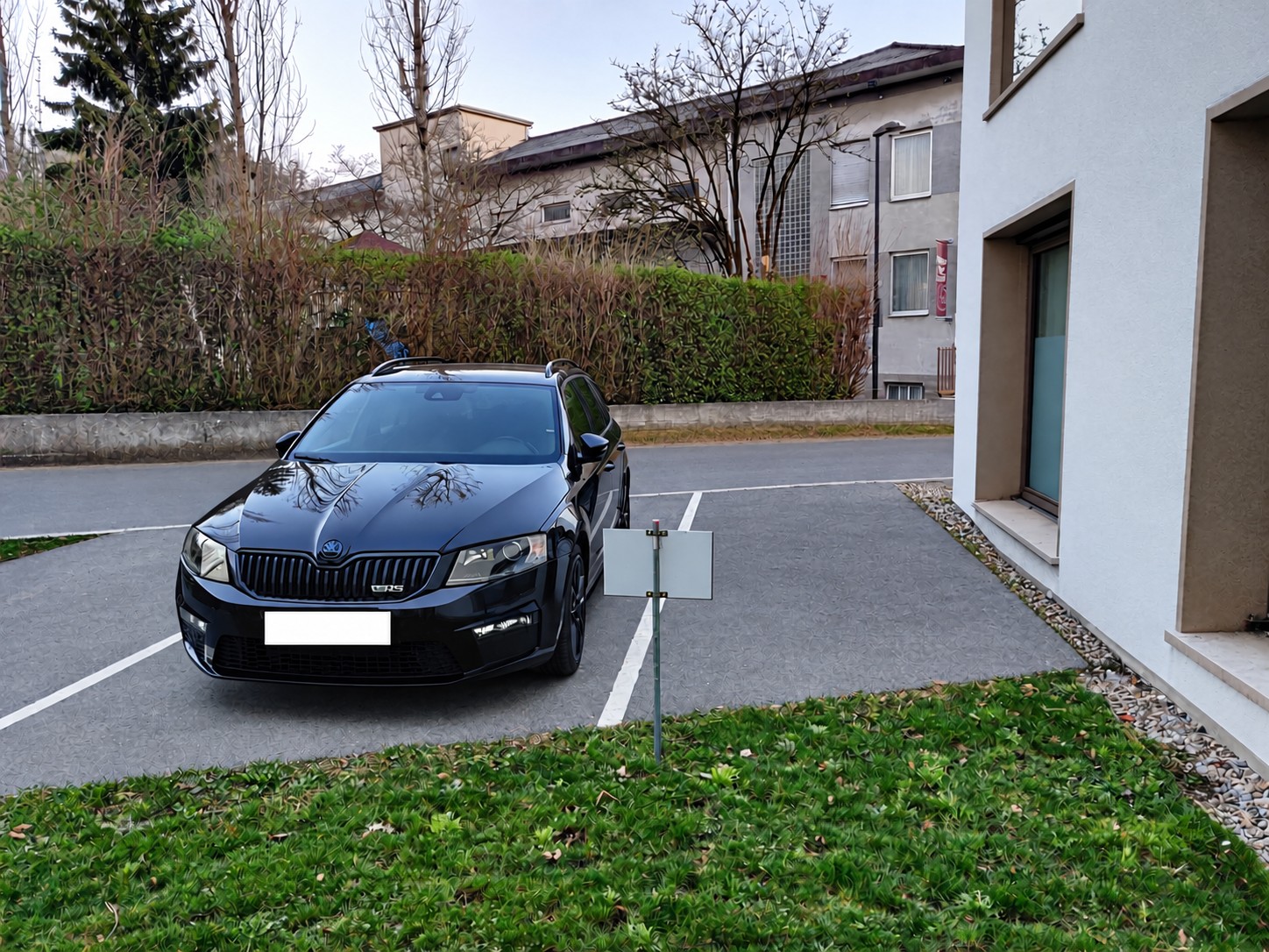 SKODA 2.0 TDI 184 RS DSG-image-0