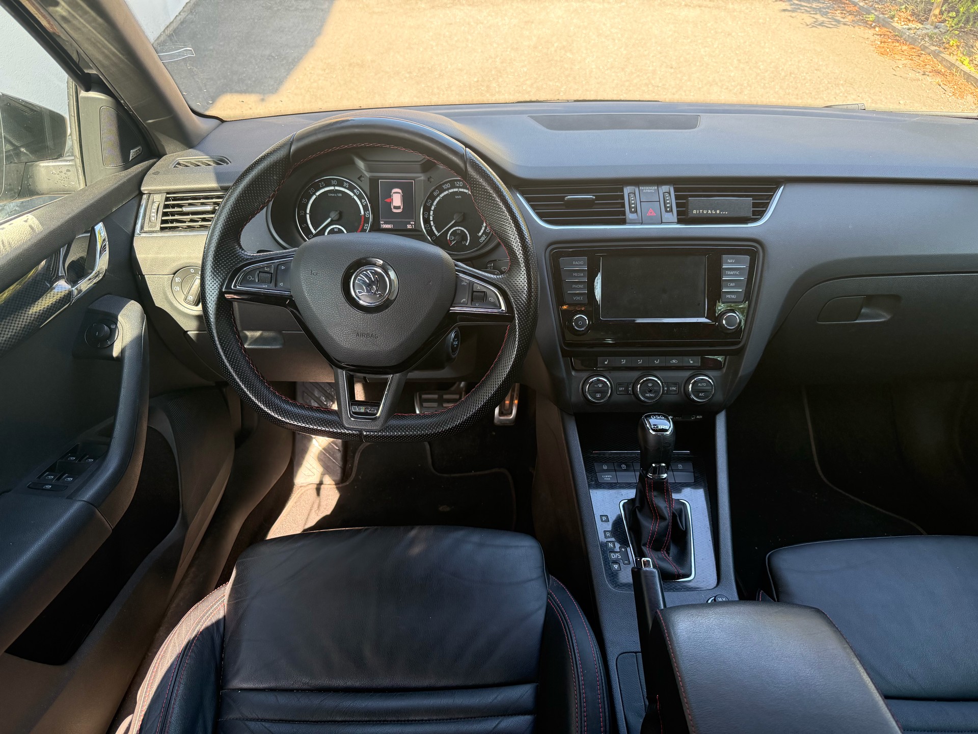 SKODA 2.0 TDI 184 RS DSG-image-4