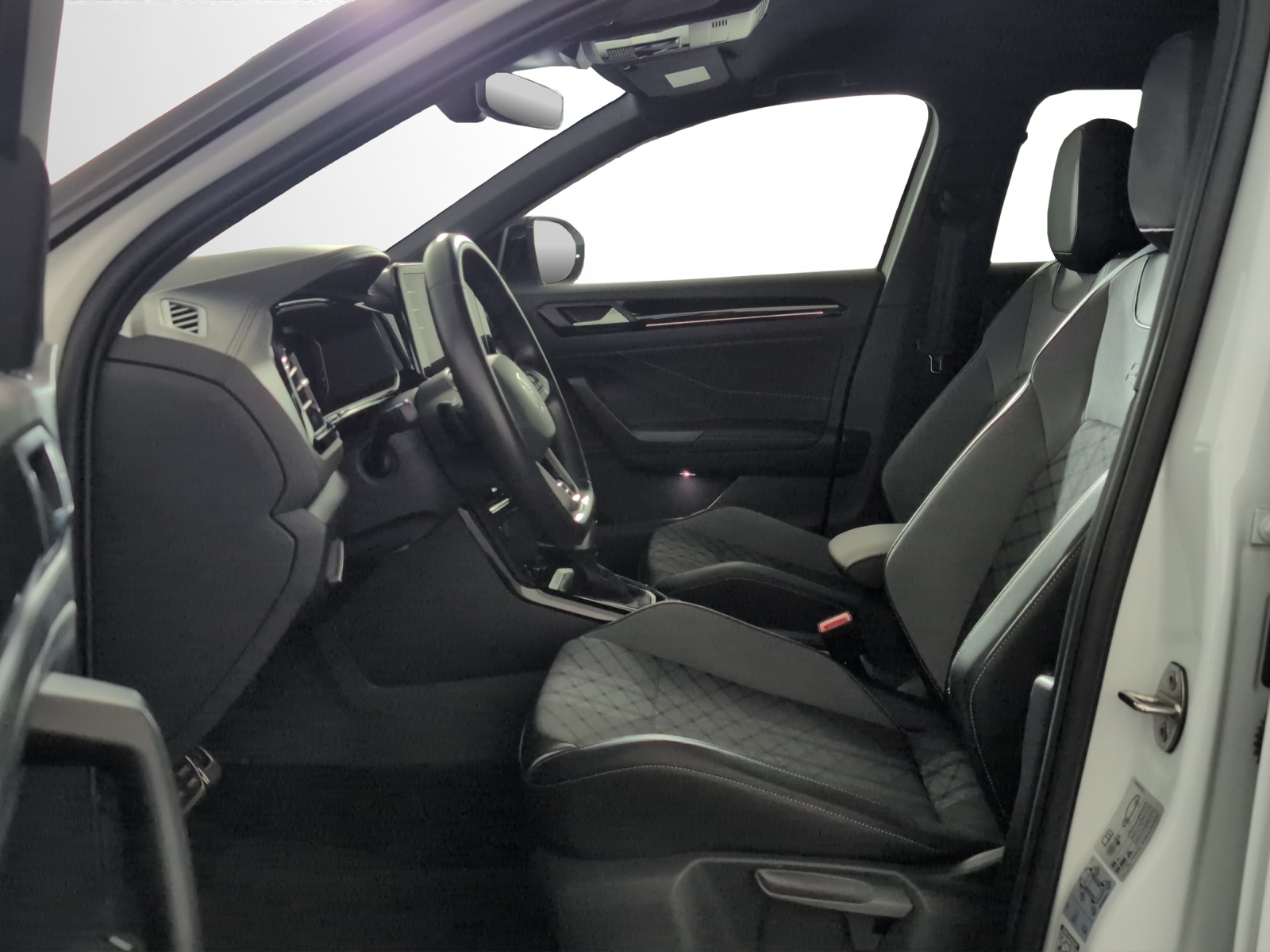 VW T-Roc 2.0 TSI R-Line DSG 4Motion-image-5