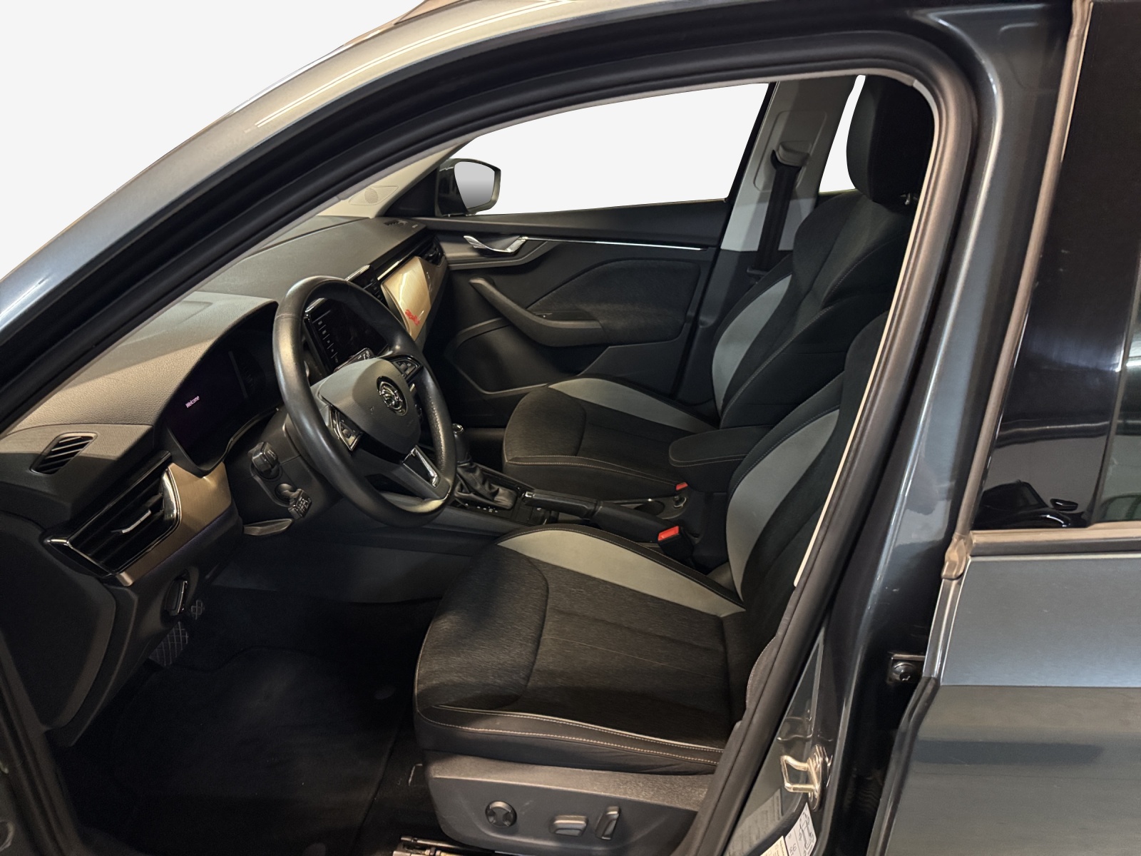 SKODA Kamiq 1.0 TSI Style DSG-image-7