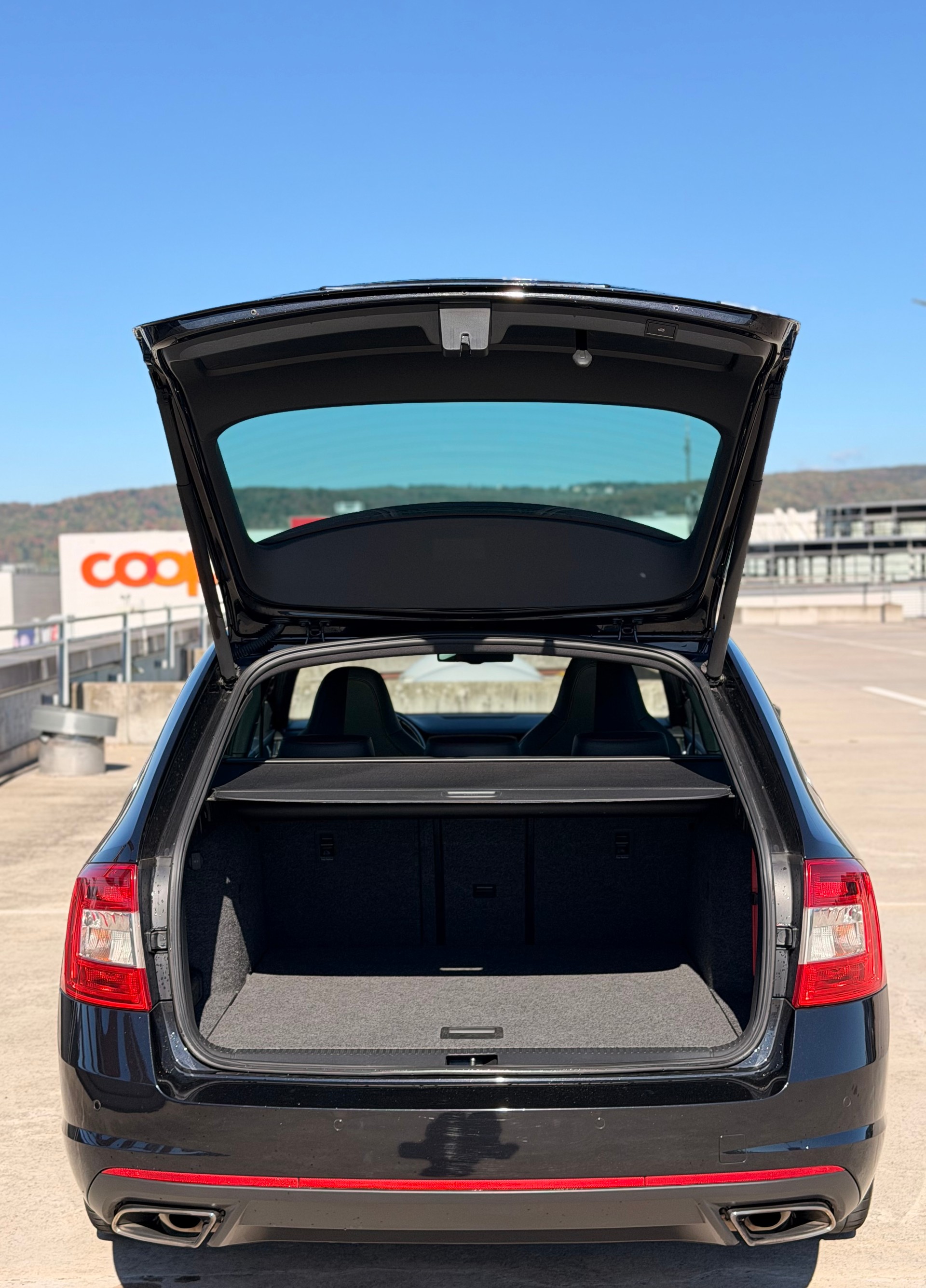SKODA Octavia Combi 2.0 TSI RS DSG-image-7