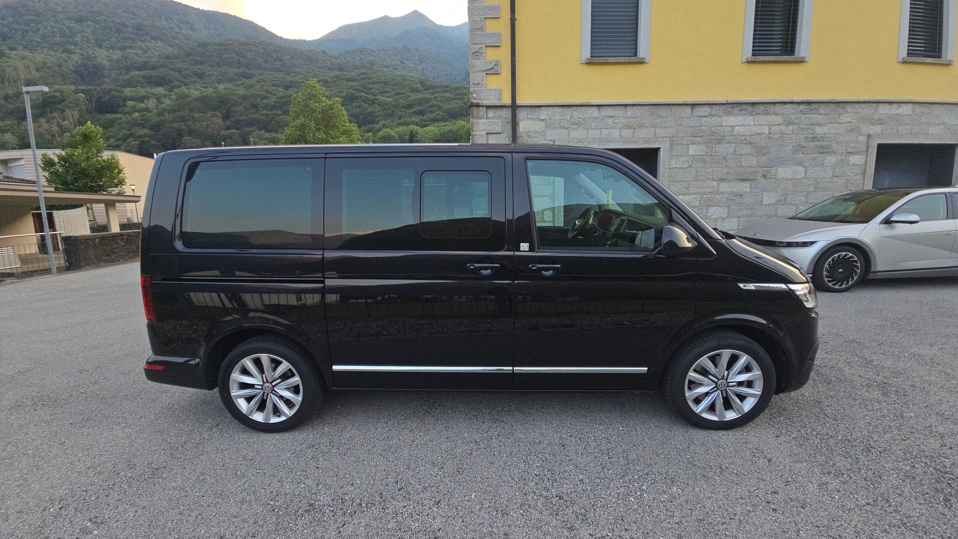 VW 2.0 TDI 204 Highline Liberty DSG 4m-image-4
