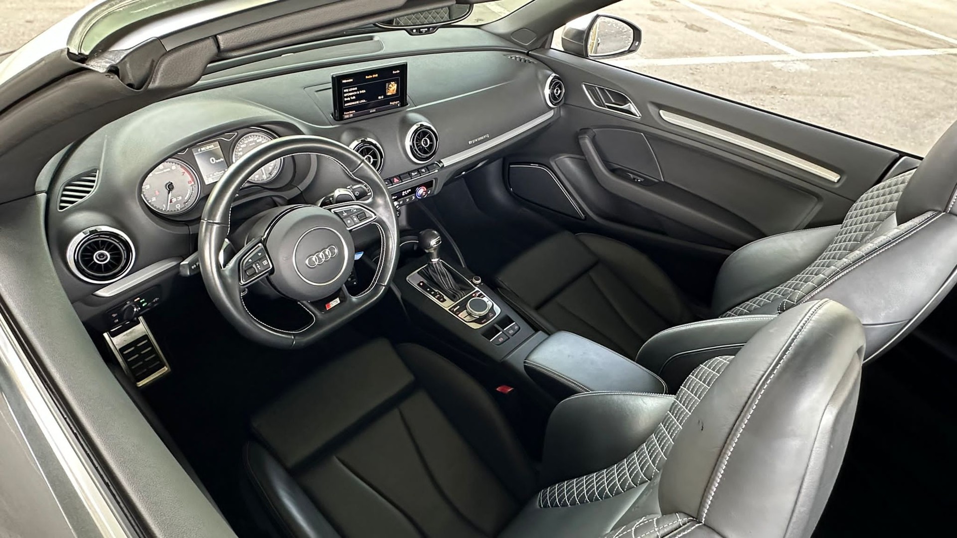 AUDI 2.0 T FSI quattro S-Tronic-image-1