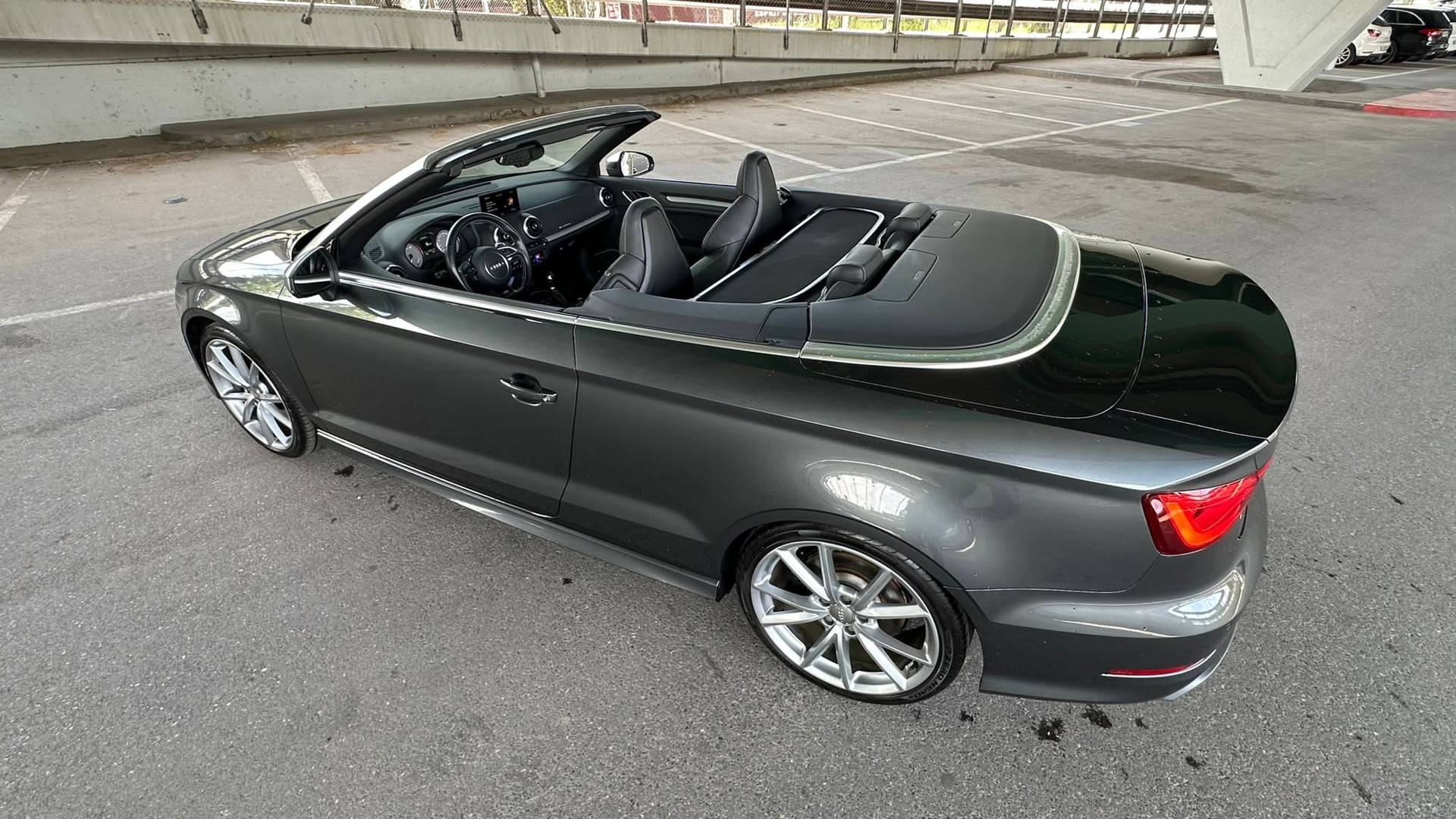 AUDI 2.0 T FSI quattro S-Tronic-image-5