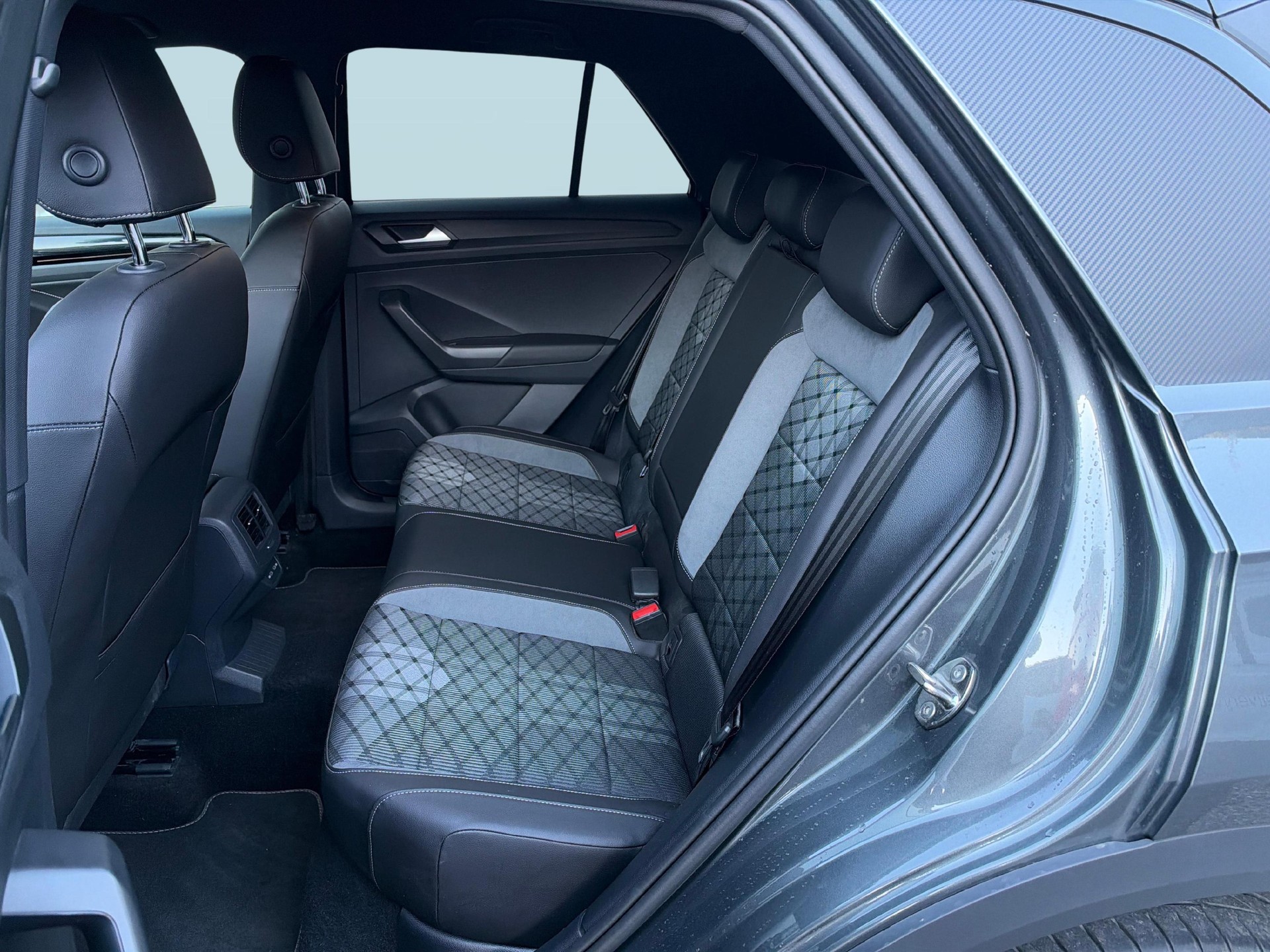 VW T-Roc 2.0 TSI 75 Edition DSG 4motion-image-10