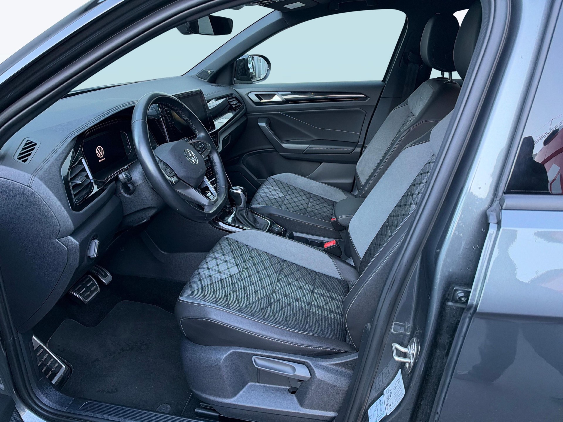 VW T-Roc 2.0 TSI 75 Edition DSG 4motion-image-9