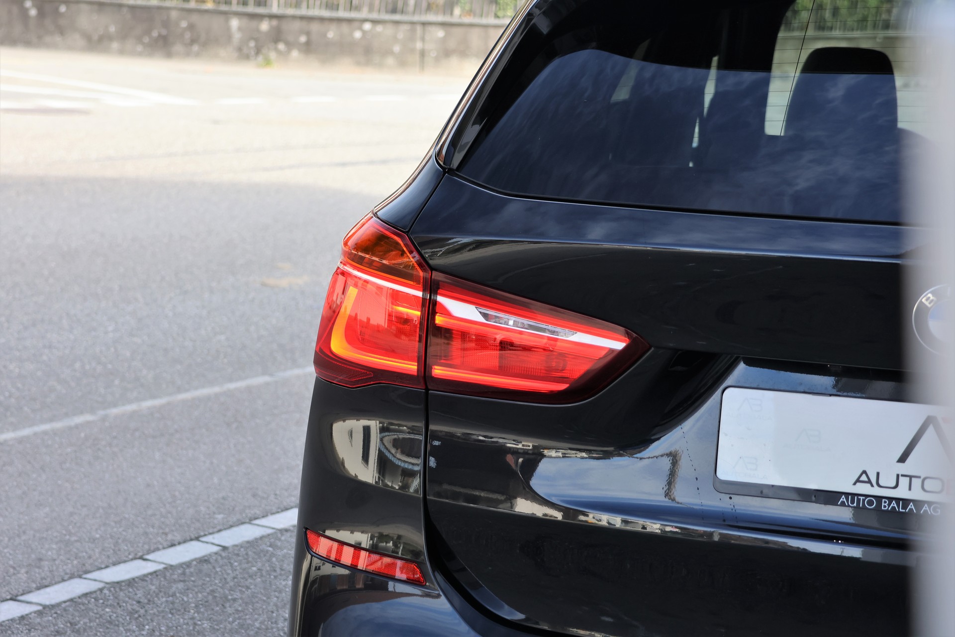 BMW X1 xDrive 25i M Sport Steptronic (CH)-image-5