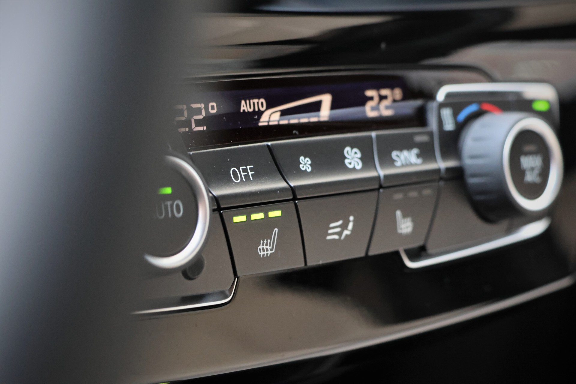 BMW X1 xDrive 25i M Sport Steptronic (CH)-image-25