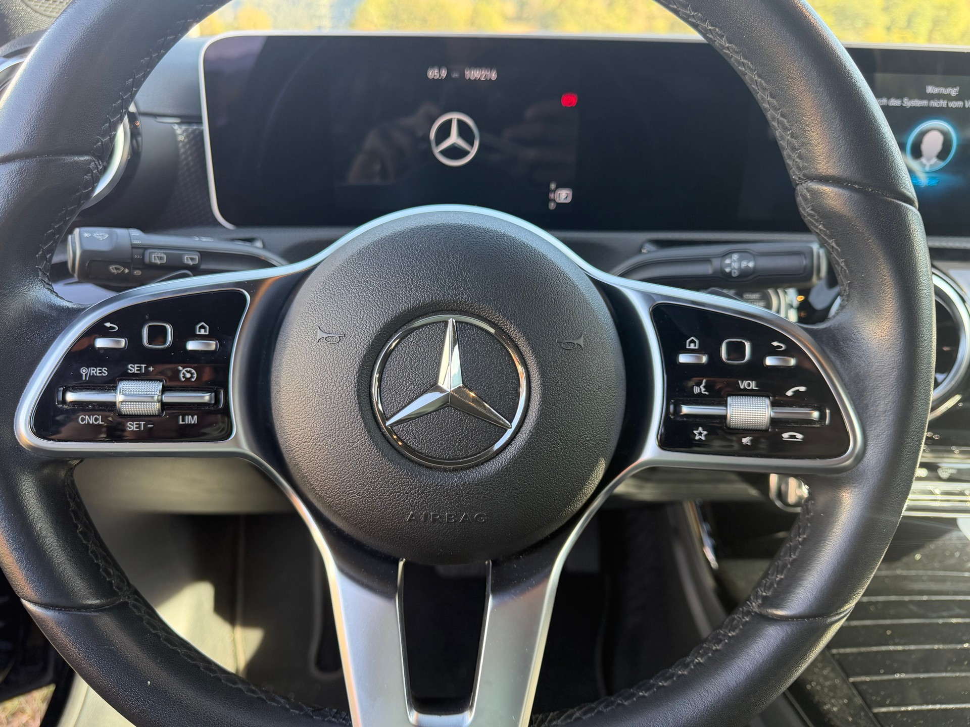 MERCEDES-BENZ A 200-image-10