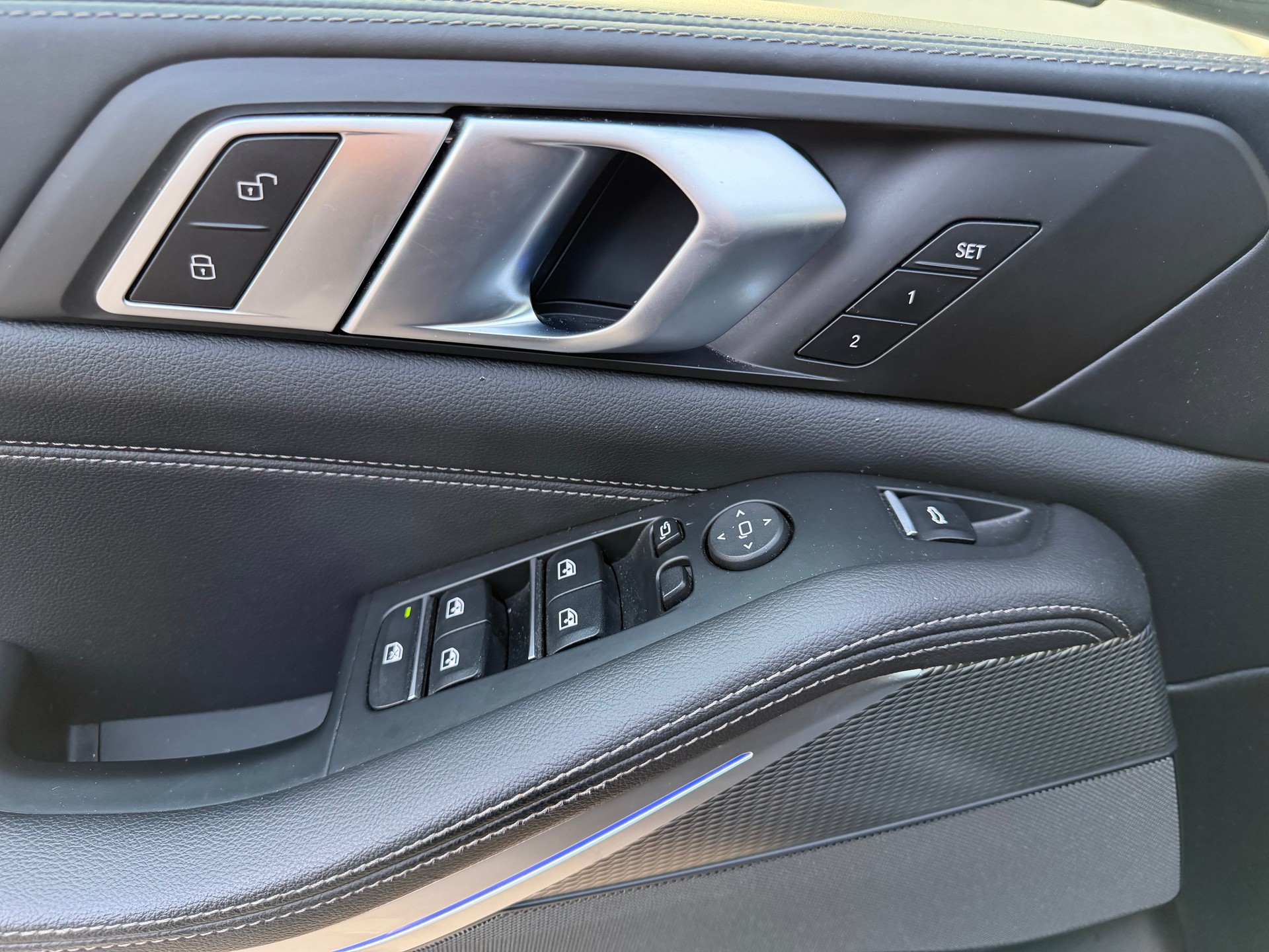 MERCEDES-BENZ A 220-image-1