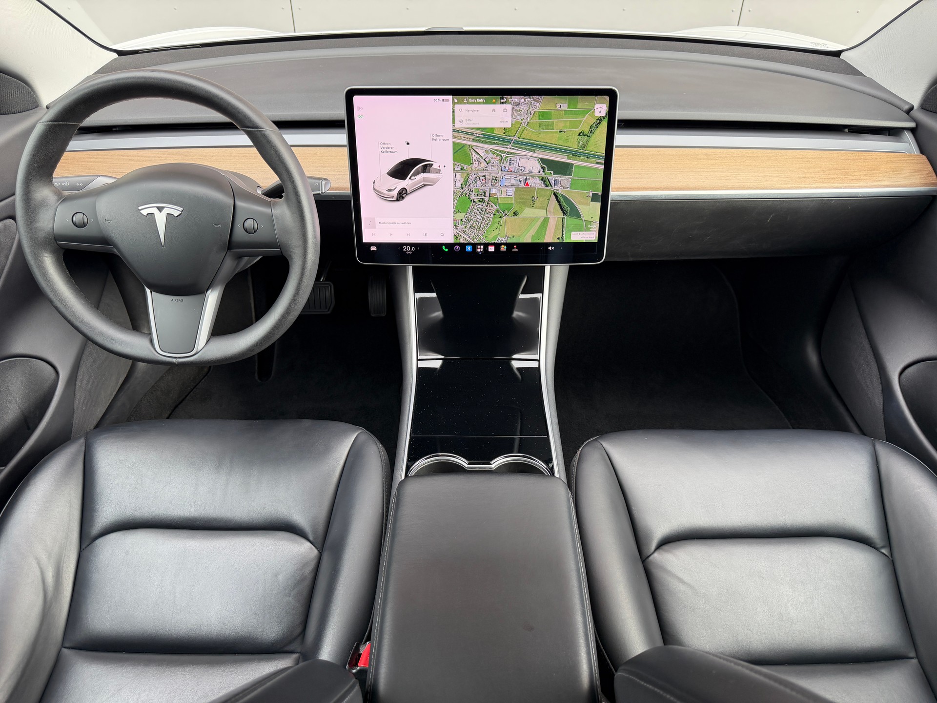 TESLA Model 3 Long Range Dual Motor AWD *Anhängerkupplung* *frisch ab MFK*-image-13
