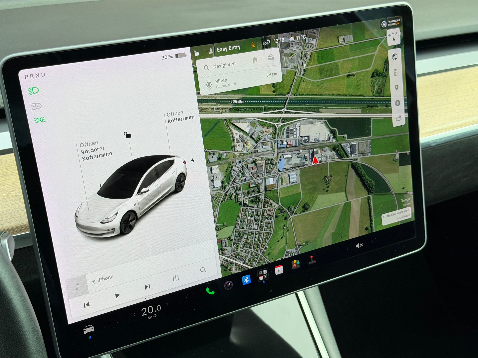 TESLA Model 3 Long Range Dual Motor AWD *Anhängerkupplung* *frisch ab MFK*-image-19