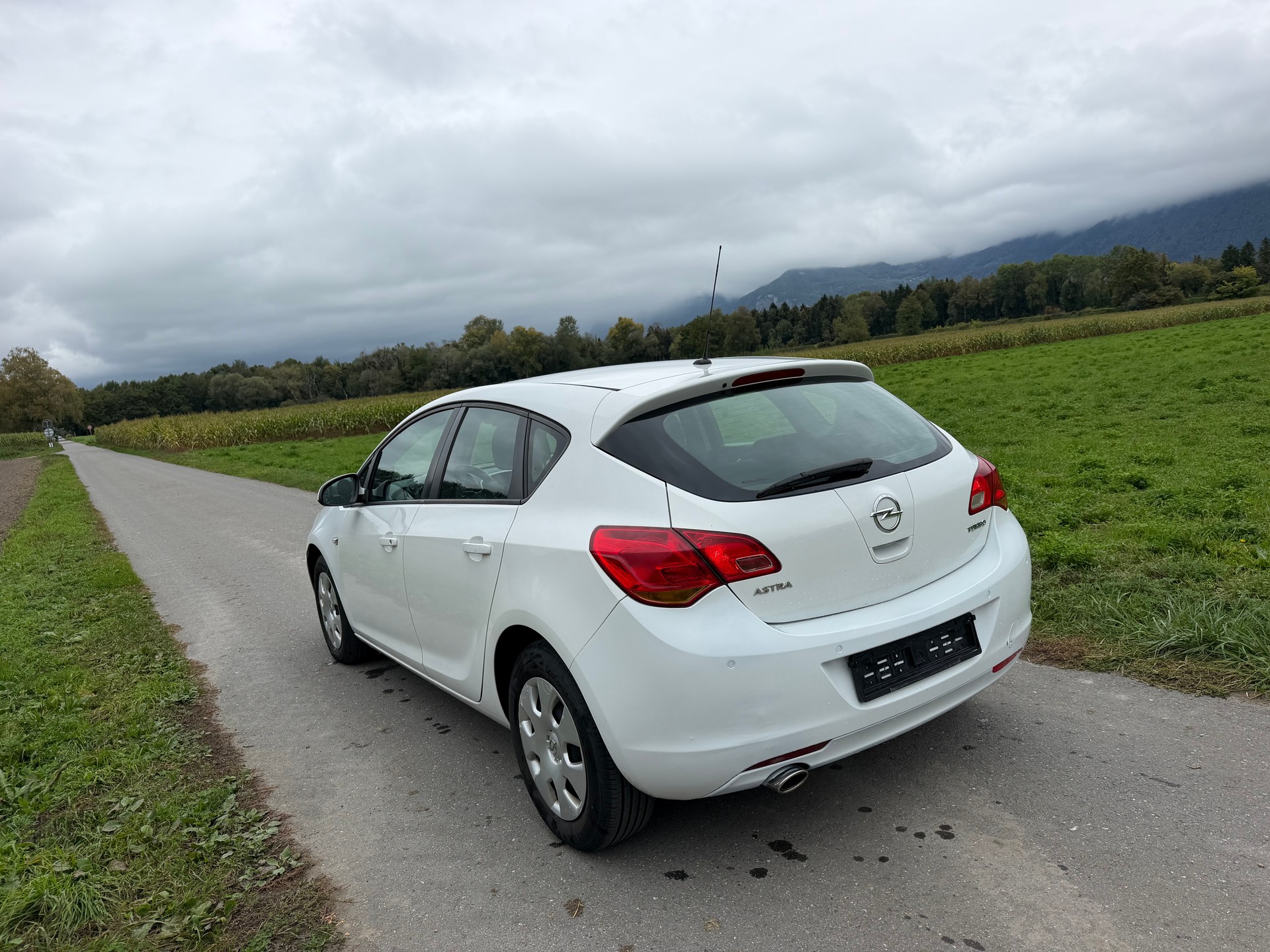 OPEL Astra 1.4i 16V Turbo Sport Automatic-image-5