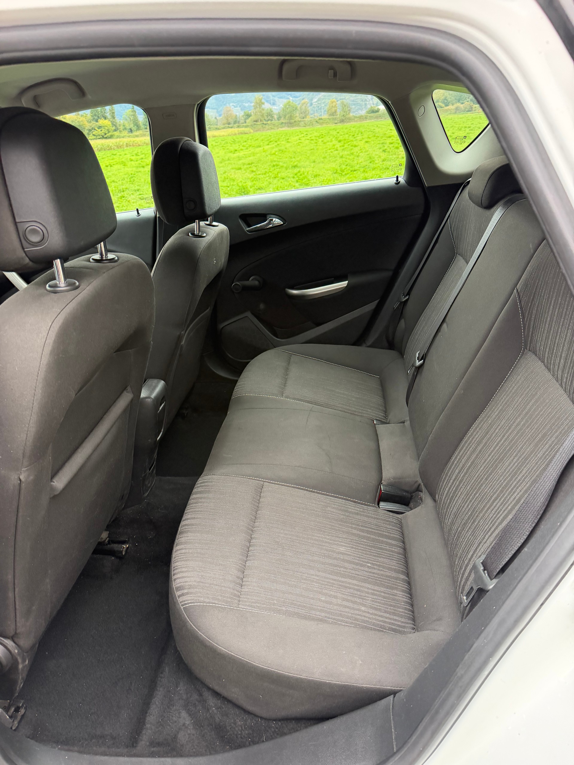 OPEL Astra 1.4i 16V Turbo Sport Automatic-image-7