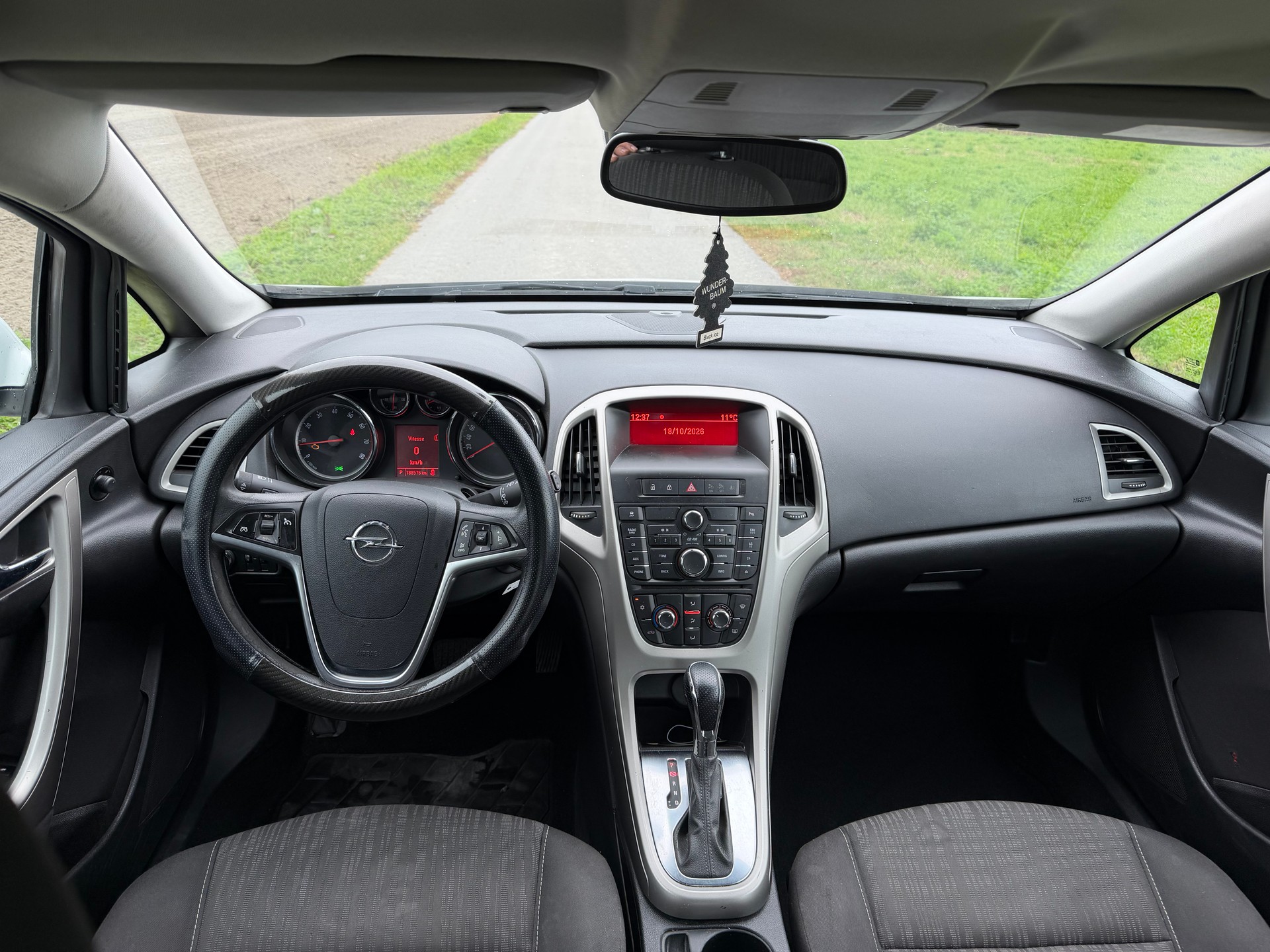 OPEL Astra 1.4i 16V Turbo Sport Automatic-image-6