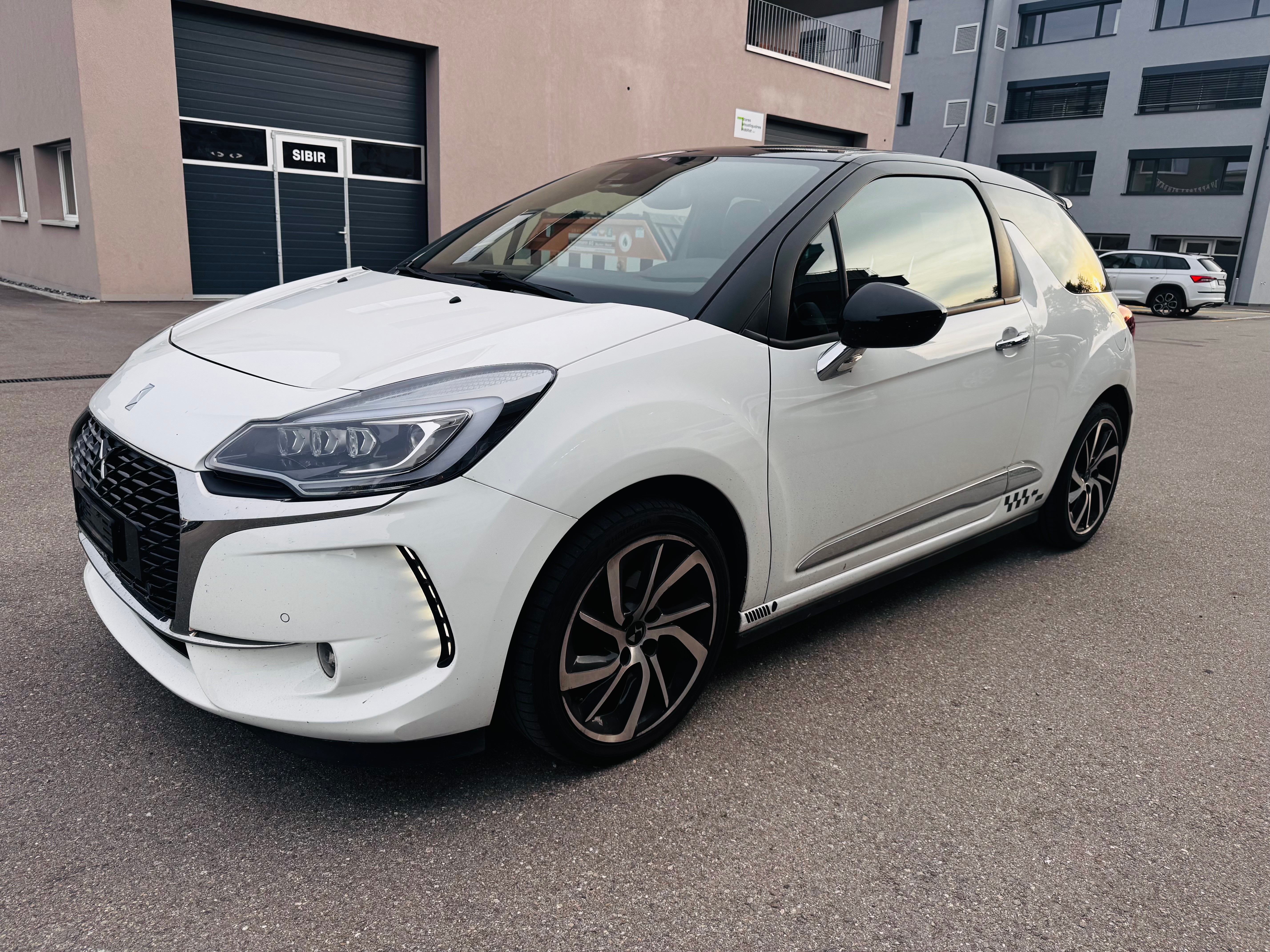 Car photo