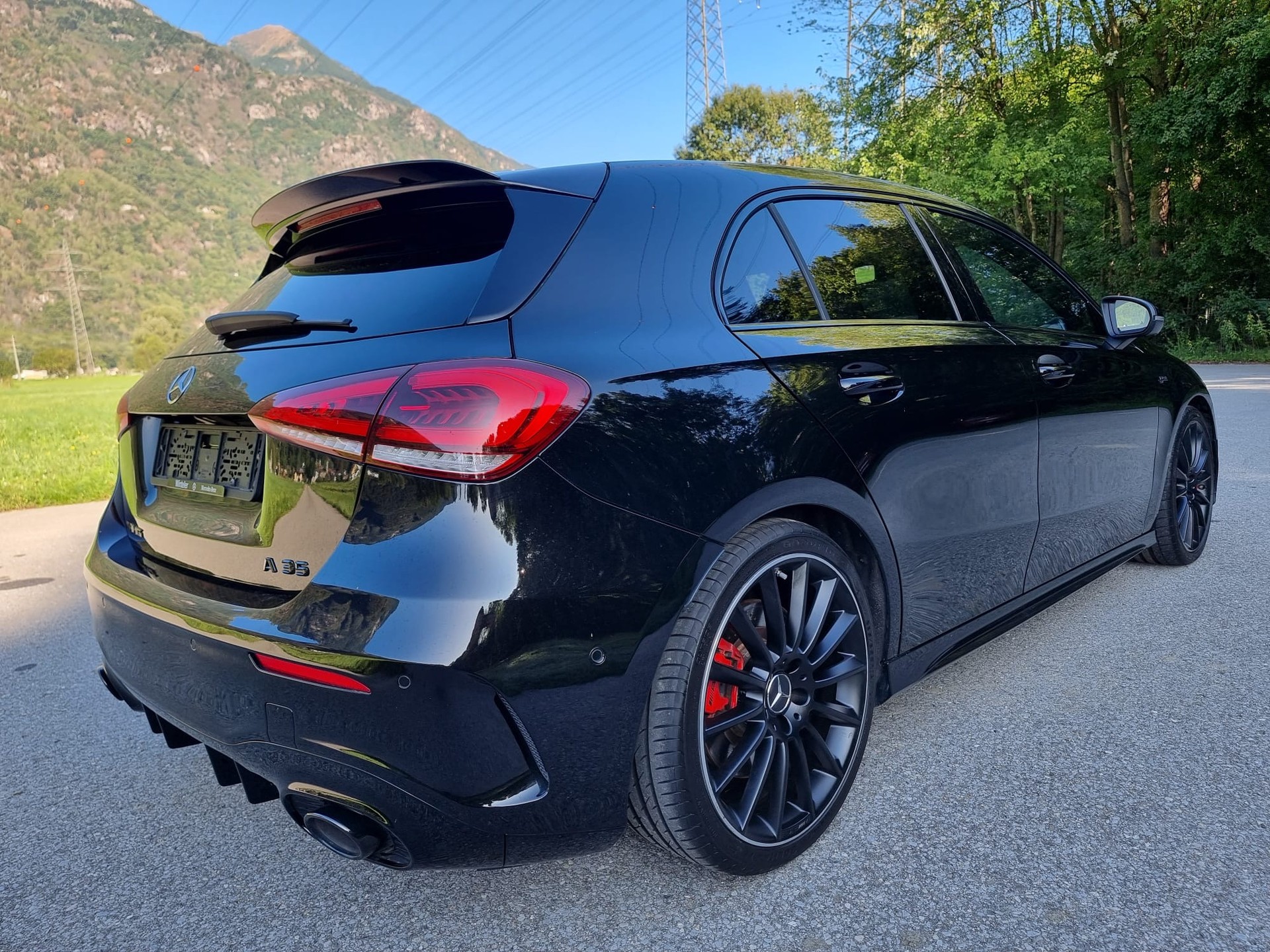 MERCEDES-BENZ A 35 AMG 4matic-image-2