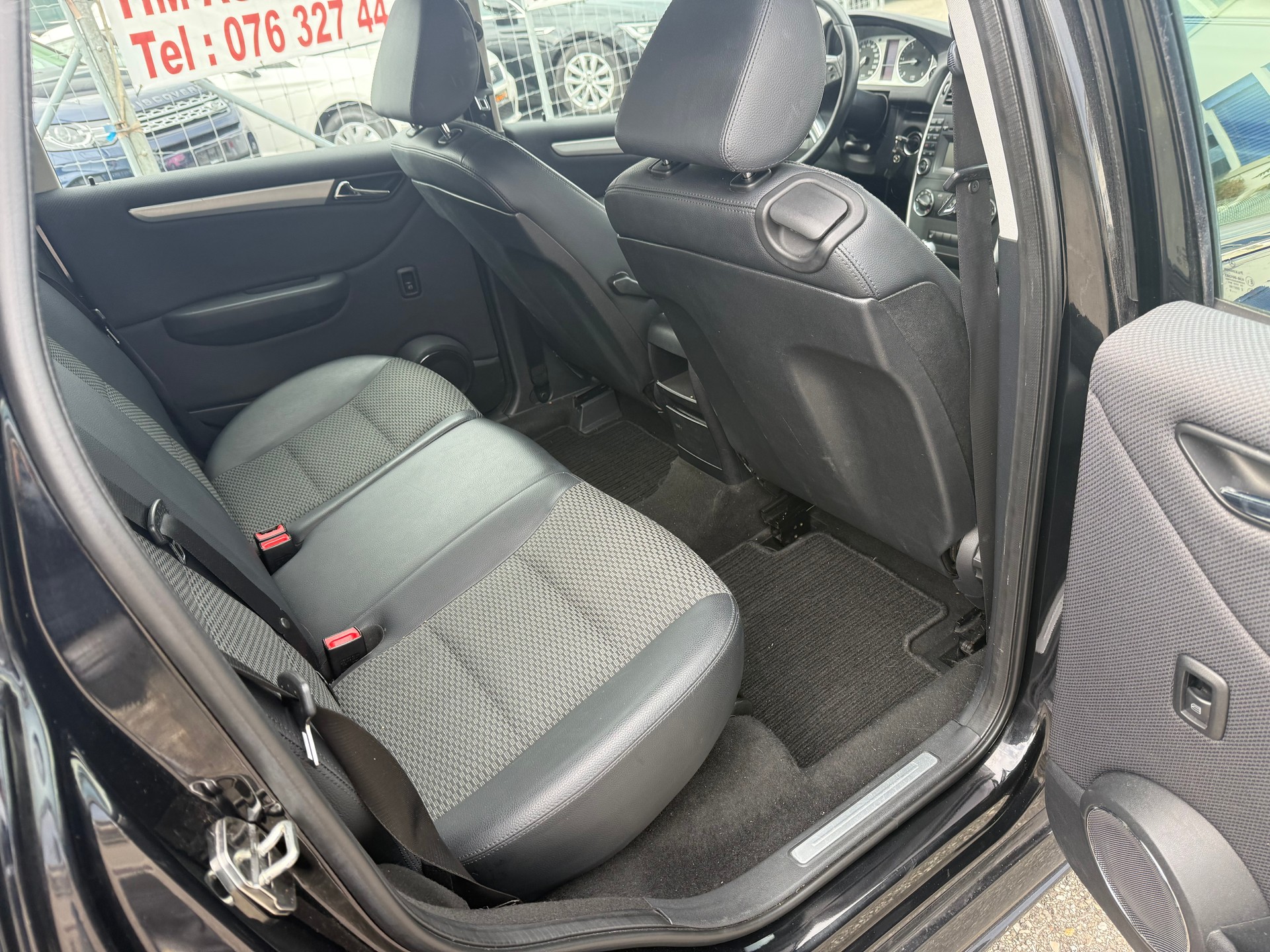 MERCEDES-BENZ B 180 CDI Autotronic-image-8