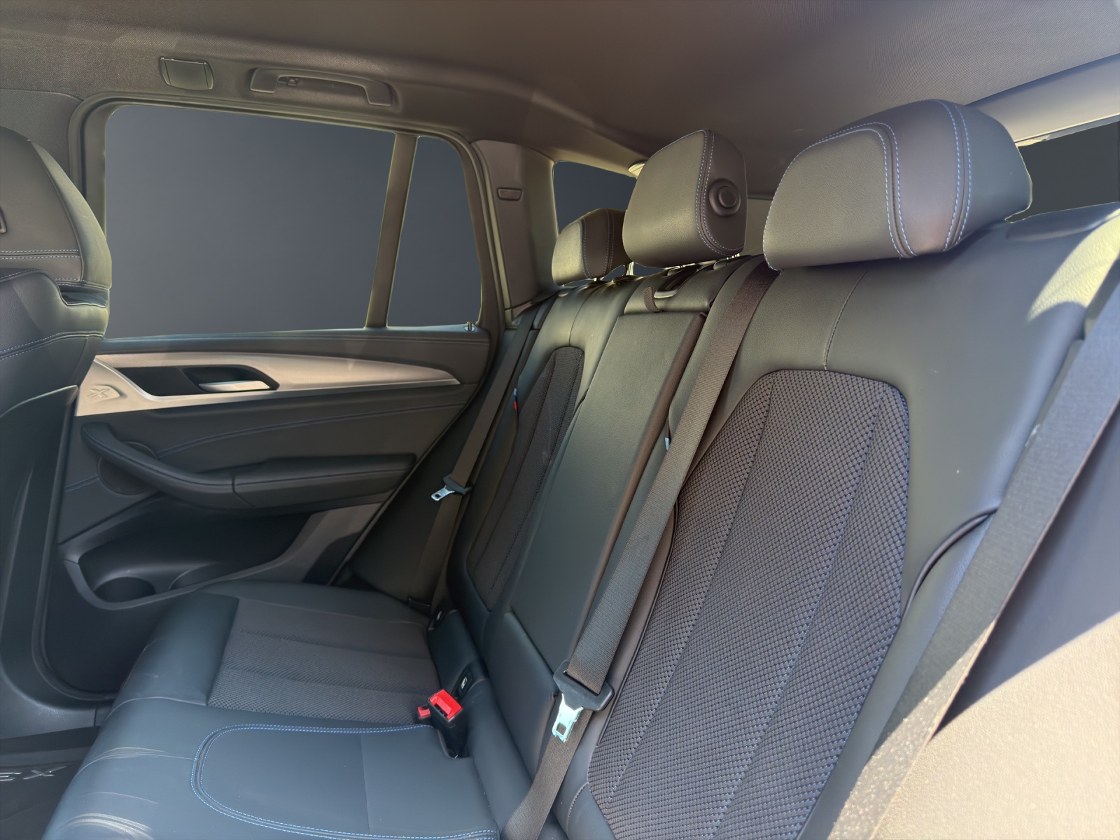 BMW X3 M40i-image-11