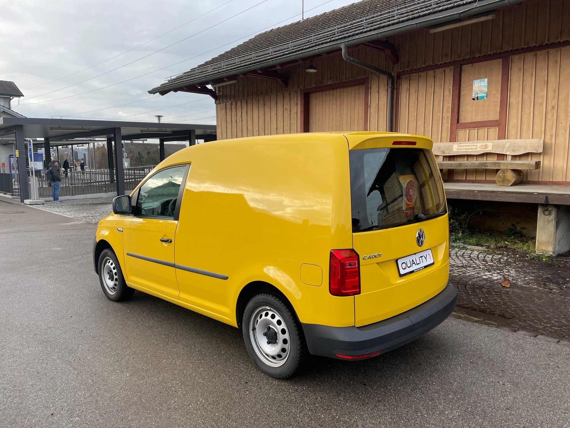 VW Caddy 2.0TDI BlueMotion Technology-image-2
