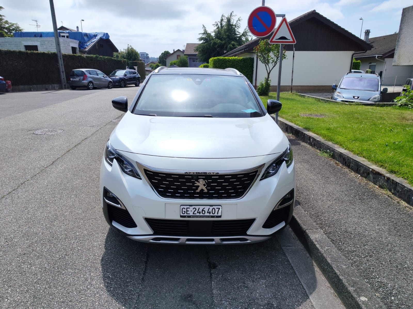 PEUGEOT 3008 300e Hybrid4 GT Pack EAT8-image-1