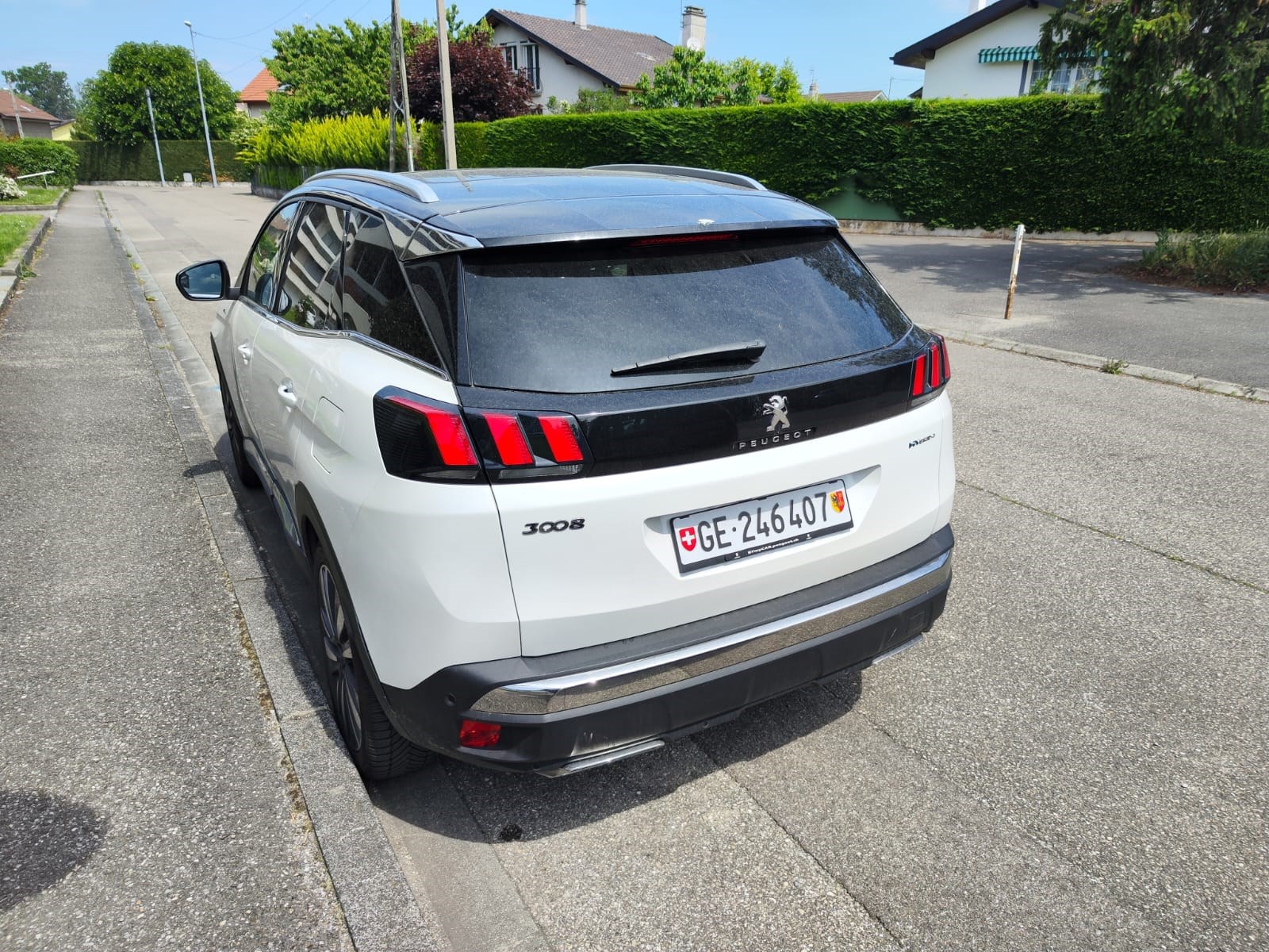 PEUGEOT 3008 300e Hybrid4 GT Pack EAT8-image-7