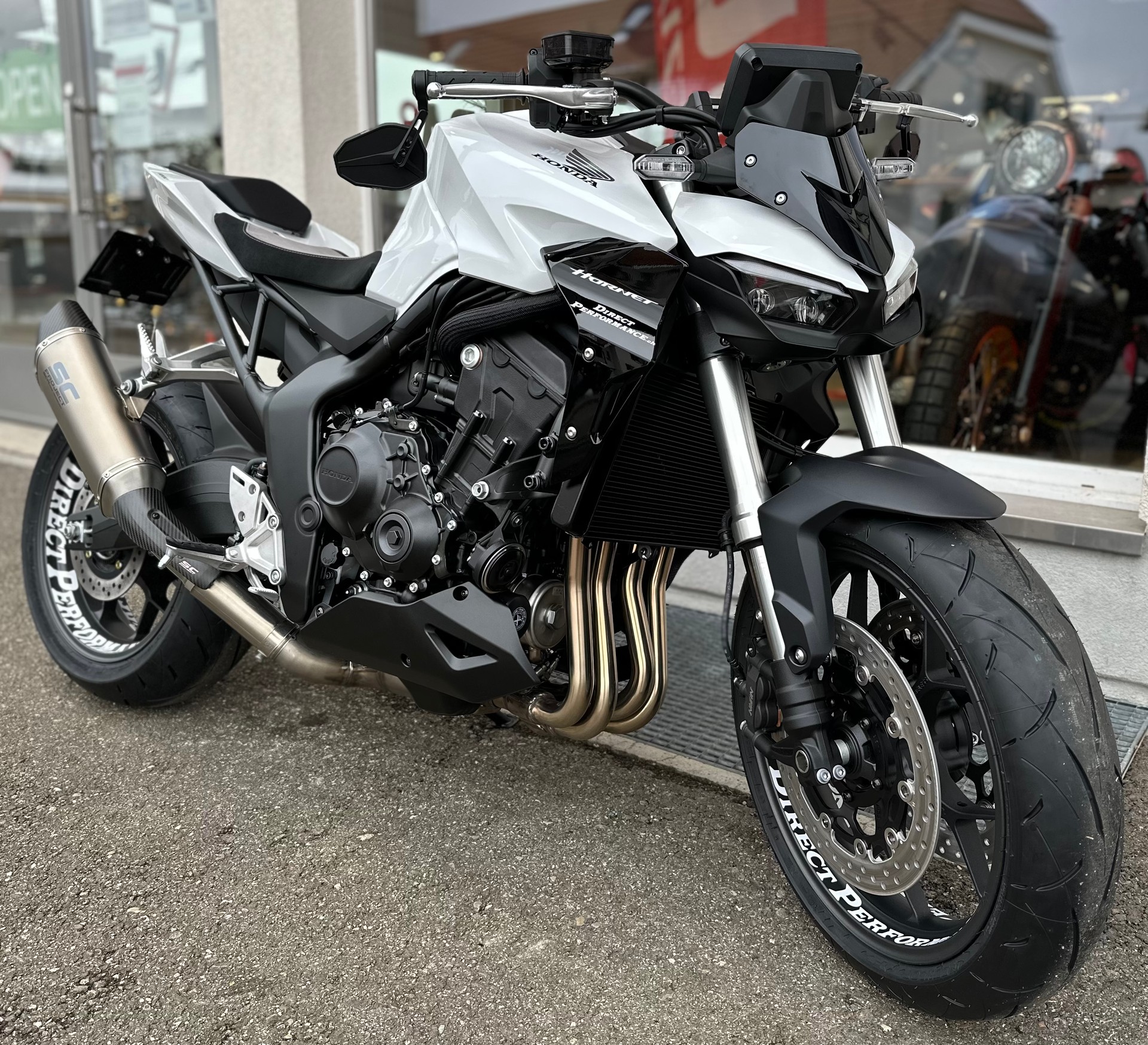 HONDA CB 1000 Hornet-showroom-element-2