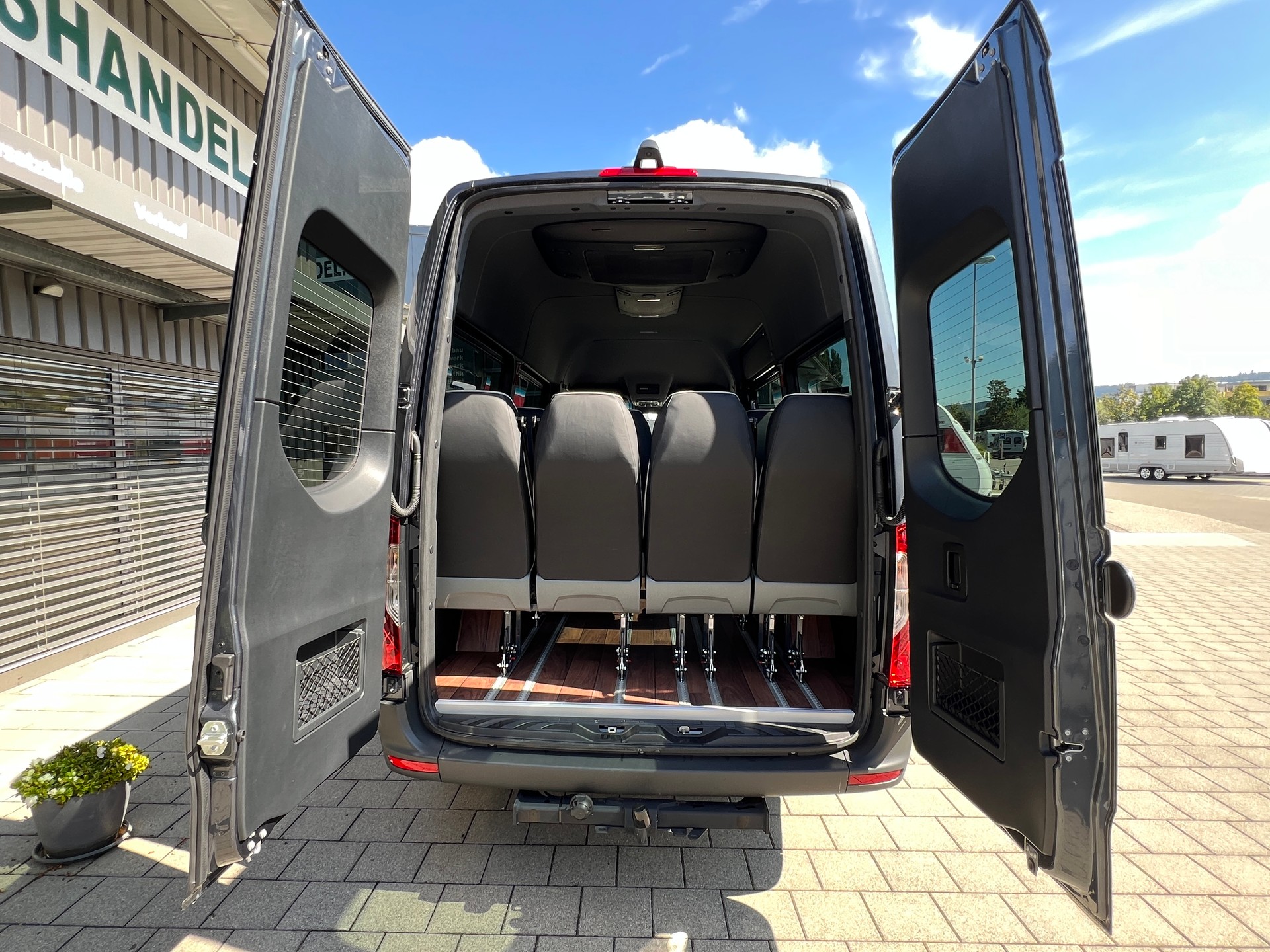 MERCEDES-BENZ (C03) 317 tenoritgrau-image-4