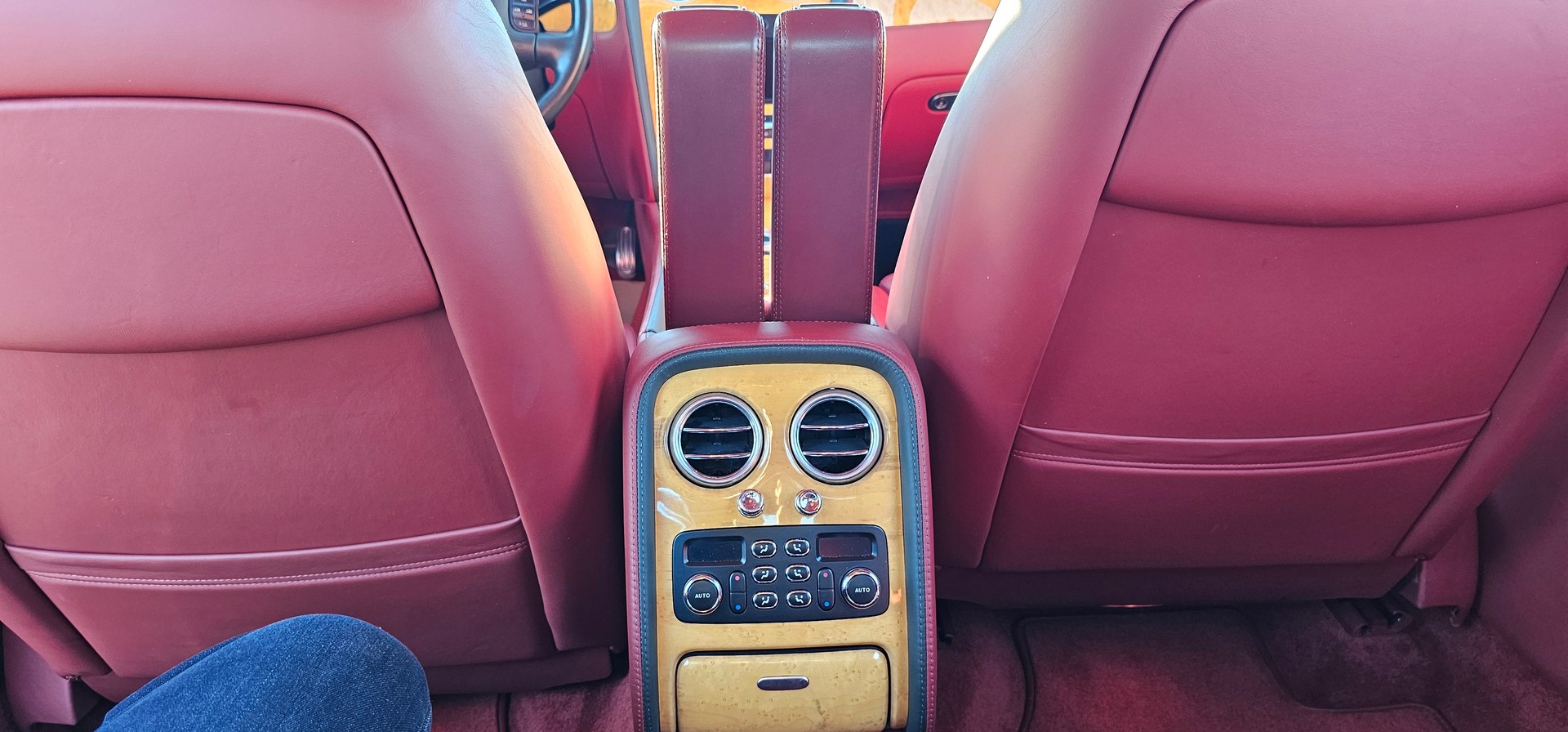 BENTLEY Continental Flying Spur 6.0-image-10