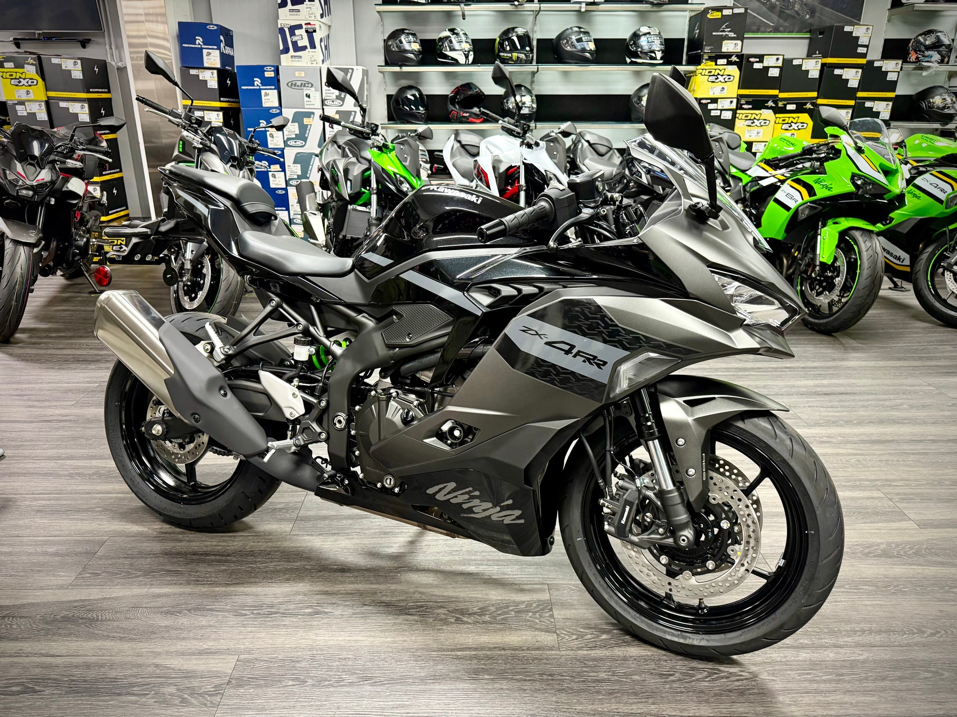KAWASAKI NINJA ZX-4RR NEW 2026 ( 35kW +350.- ) À vendre