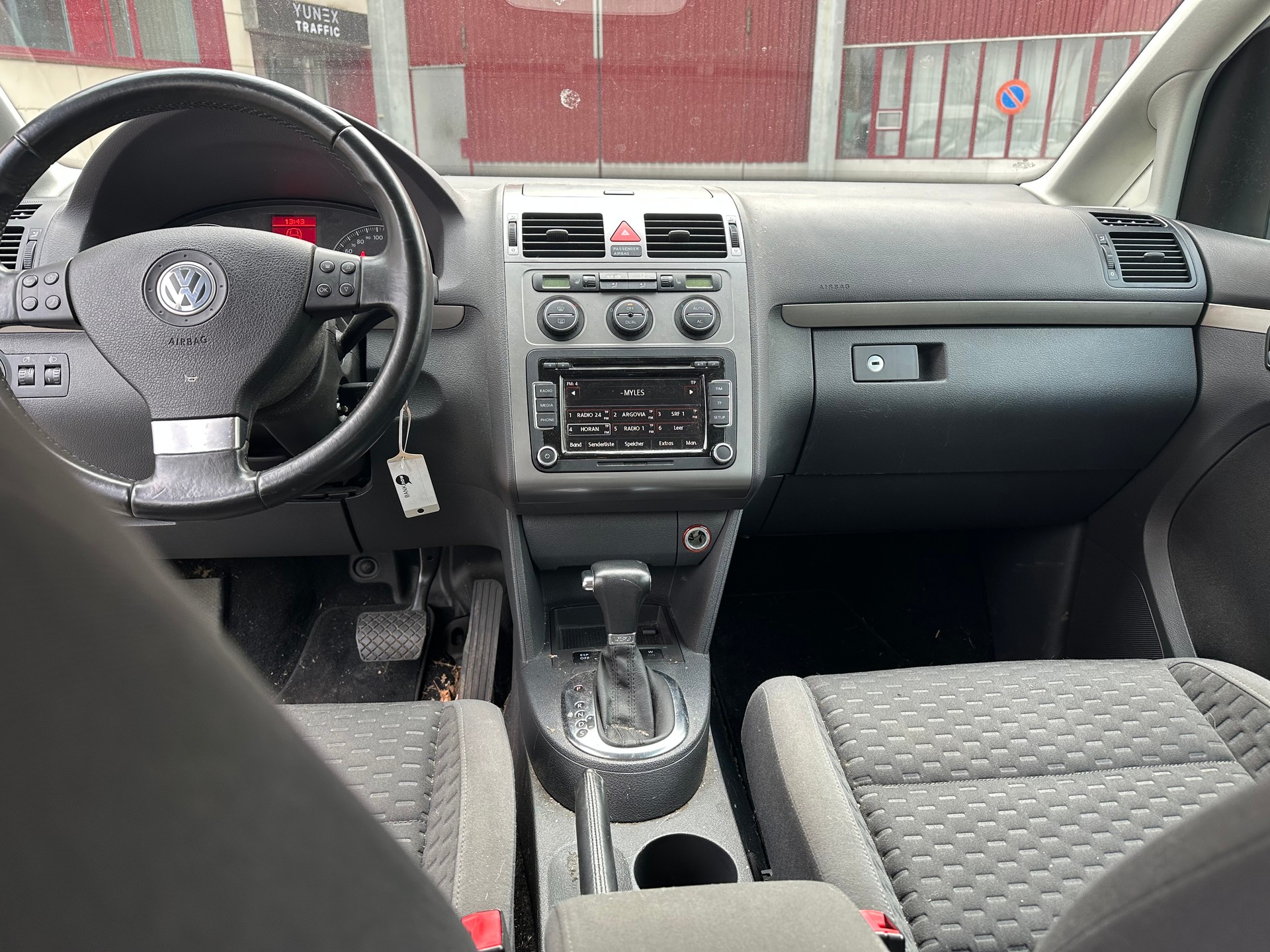 VW Touran 1.4 TSI Highline DSG-image-8