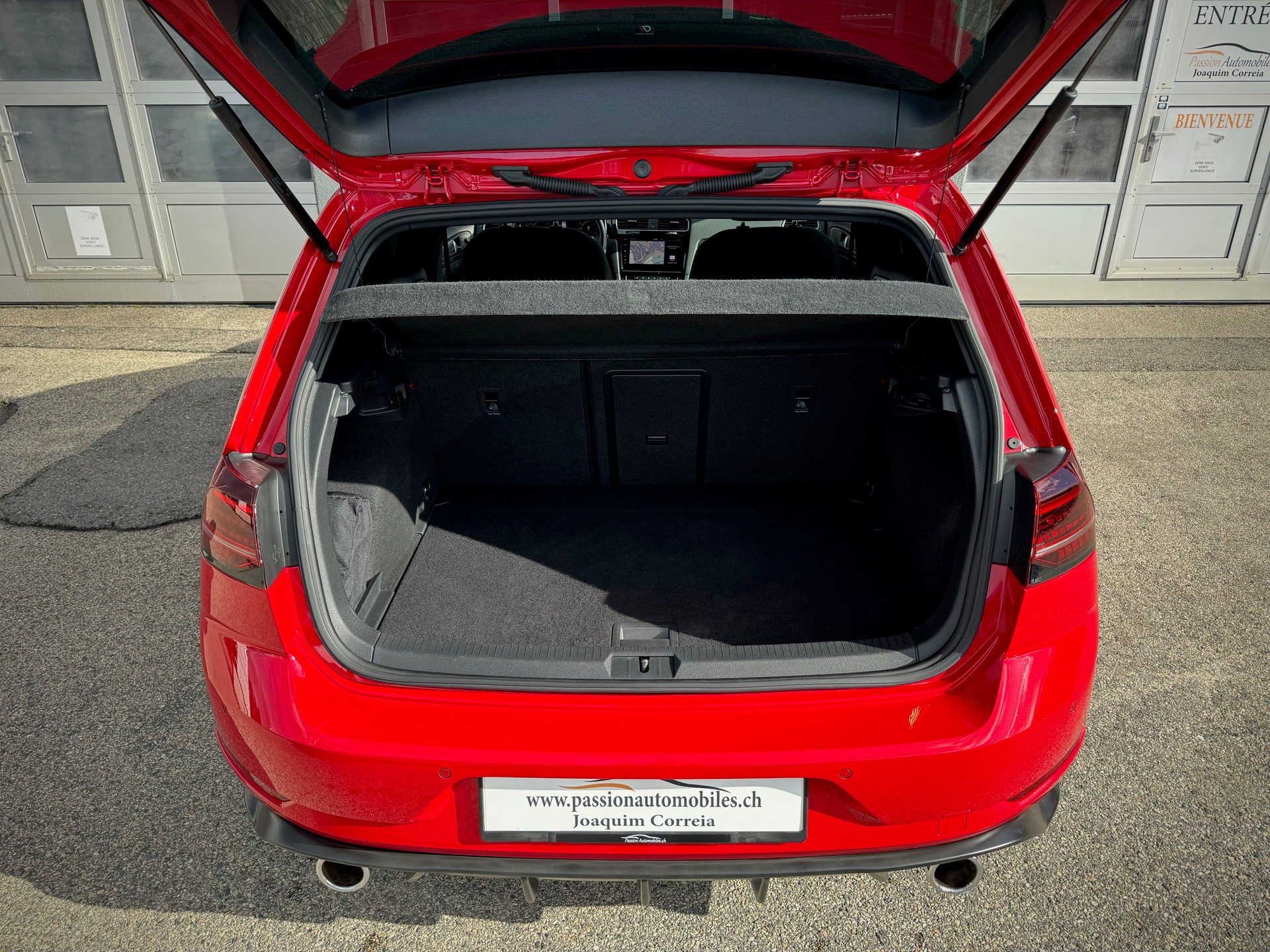 VW Golf 2.0 TSI GTI Performance DSG - Véhicule Suisse (CH)-image-14