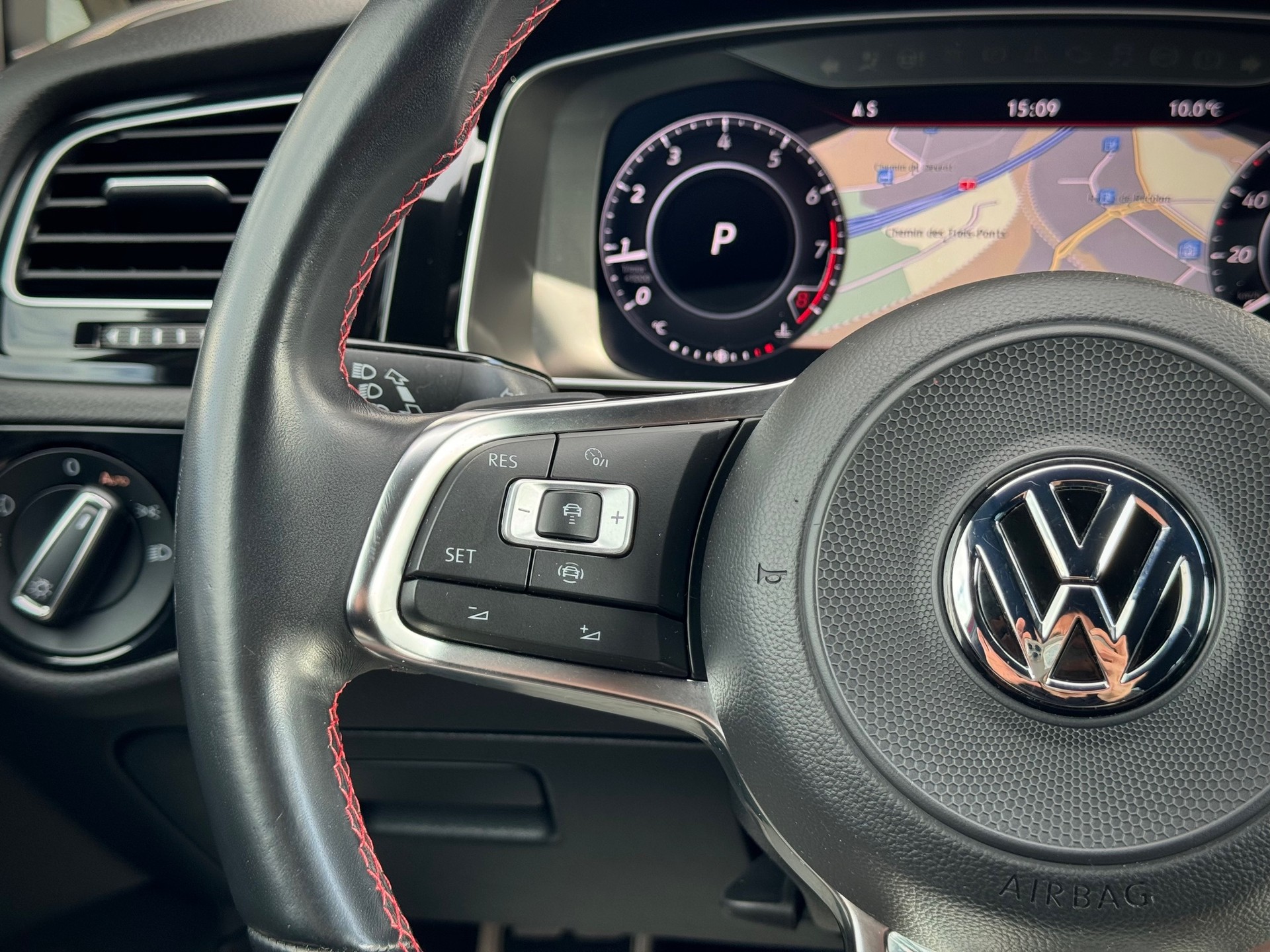 VW Golf 2.0 TSI GTI Performance DSG - Véhicule Suisse (CH)-image-6