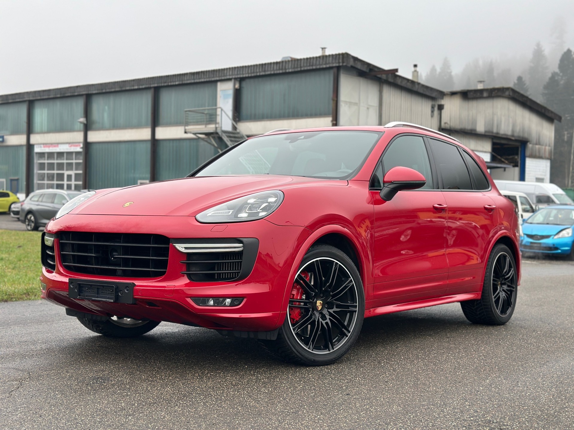 PORSCHE Cayenne GTS-image-0