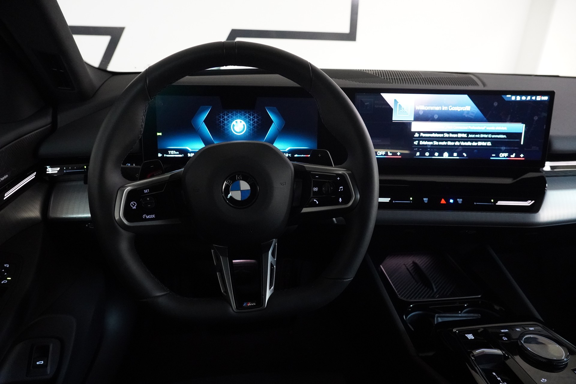 BMW 520d xDrive 48V Touring M Sport Steptronic-image-19
