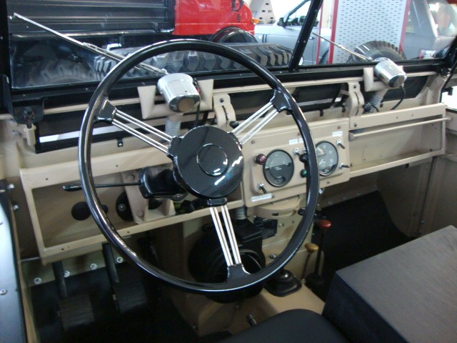 LAND ROVER Serie IIa Soft Top Avus Classic-image-12