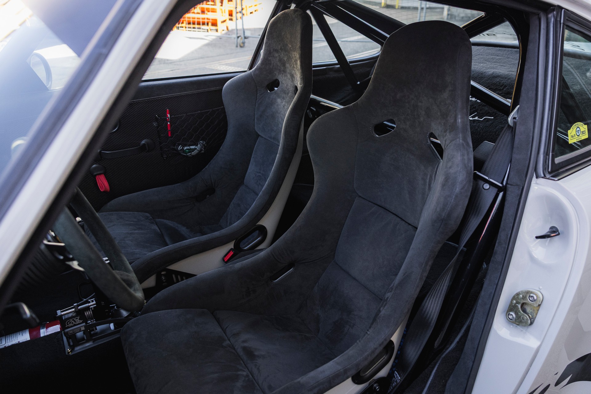PORSCHE 911 Carrera 2-image-11