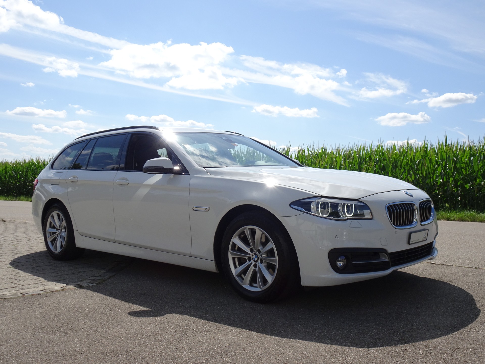 BMW 520d Touring xDrive Steptronic-image-4