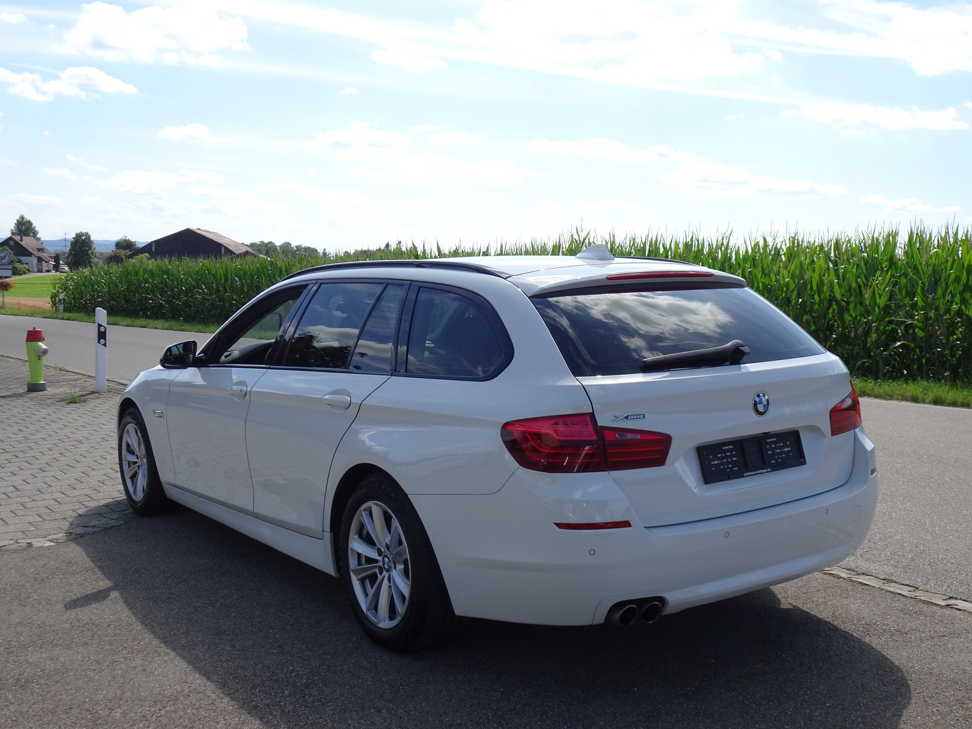BMW 520d Touring xDrive Steptronic-image-2