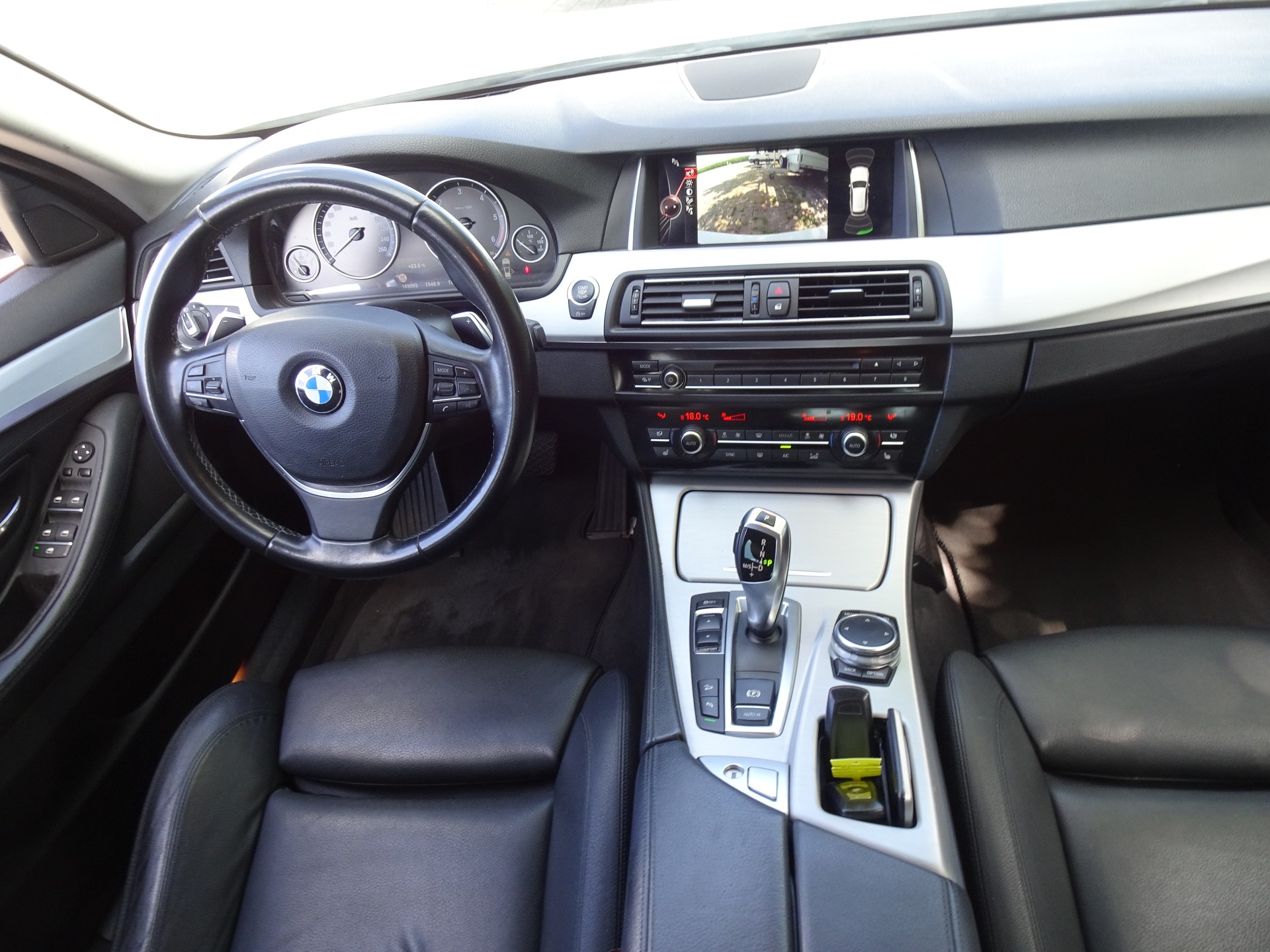 BMW 520d Touring xDrive Steptronic-image-8