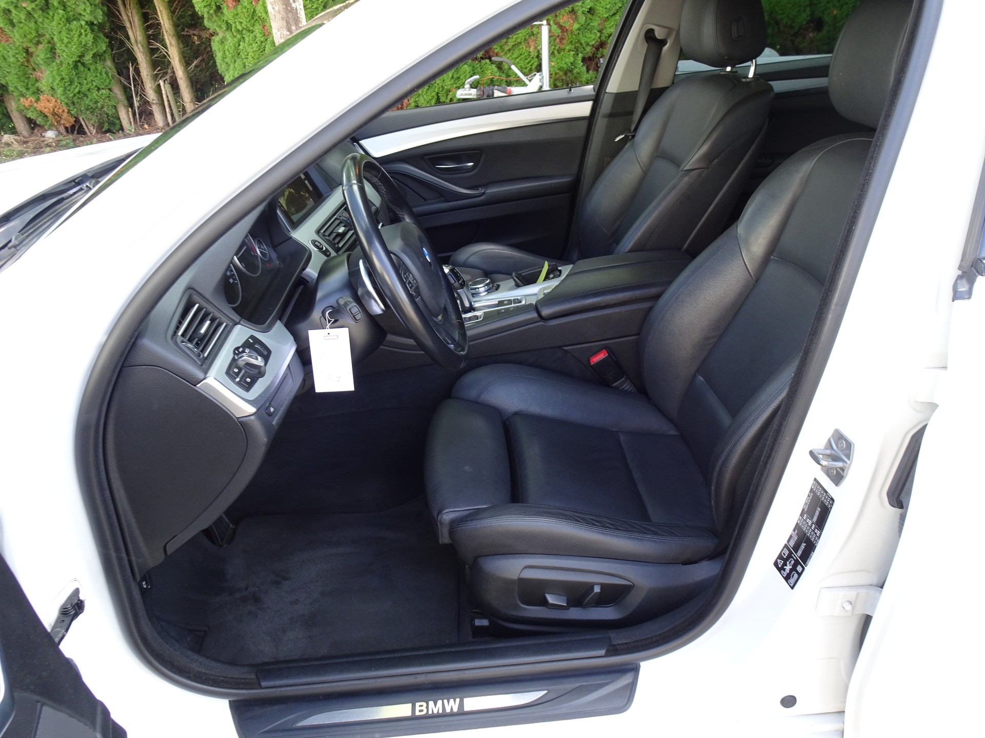 BMW 520d Touring xDrive Steptronic-image-6
