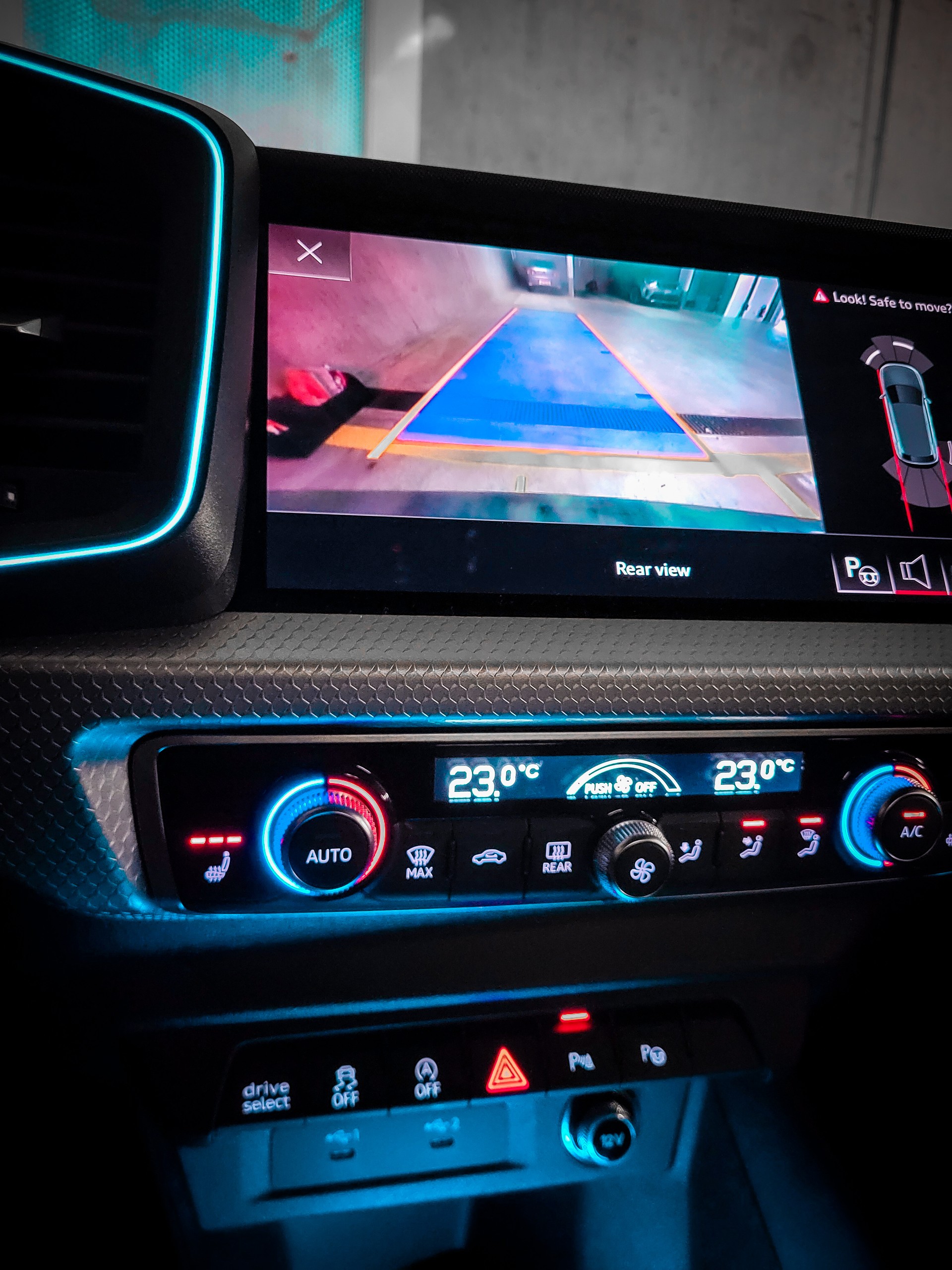 AUDI A1 Sportback 30 TFSI advanced Attraction S-tronic-image-9