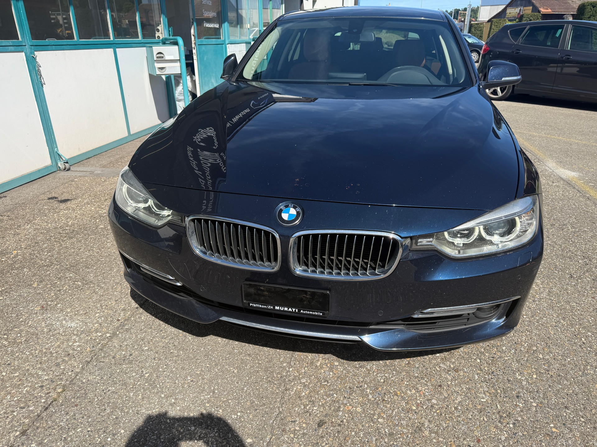 BMW 330d xDrive Touring Modern Line Steptronic-image-0