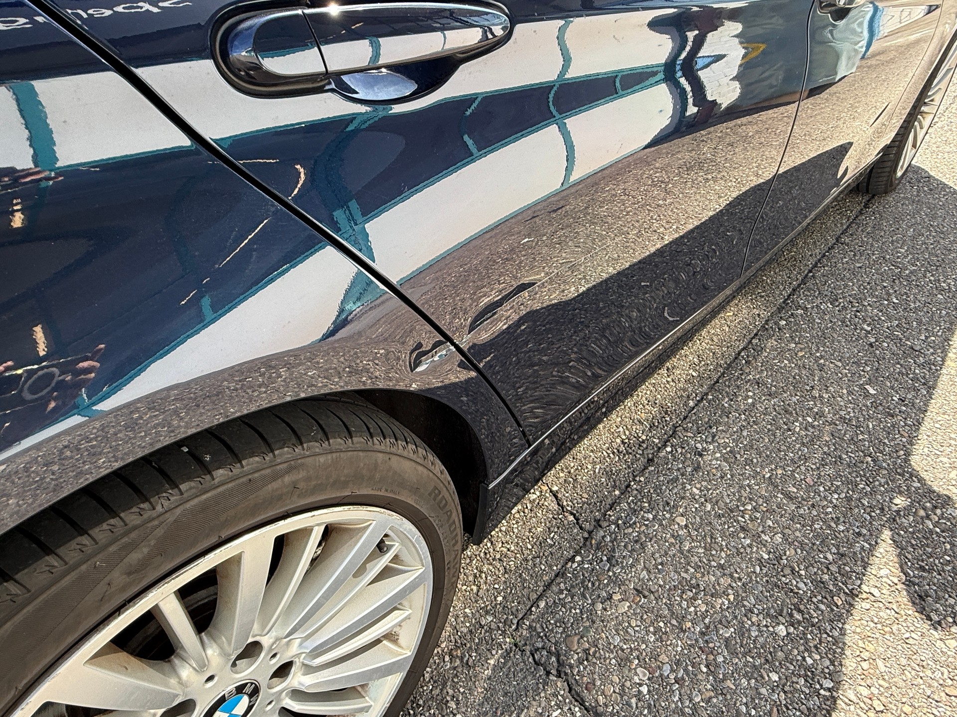 BMW 330d xDrive Touring Modern Line Steptronic-image-5