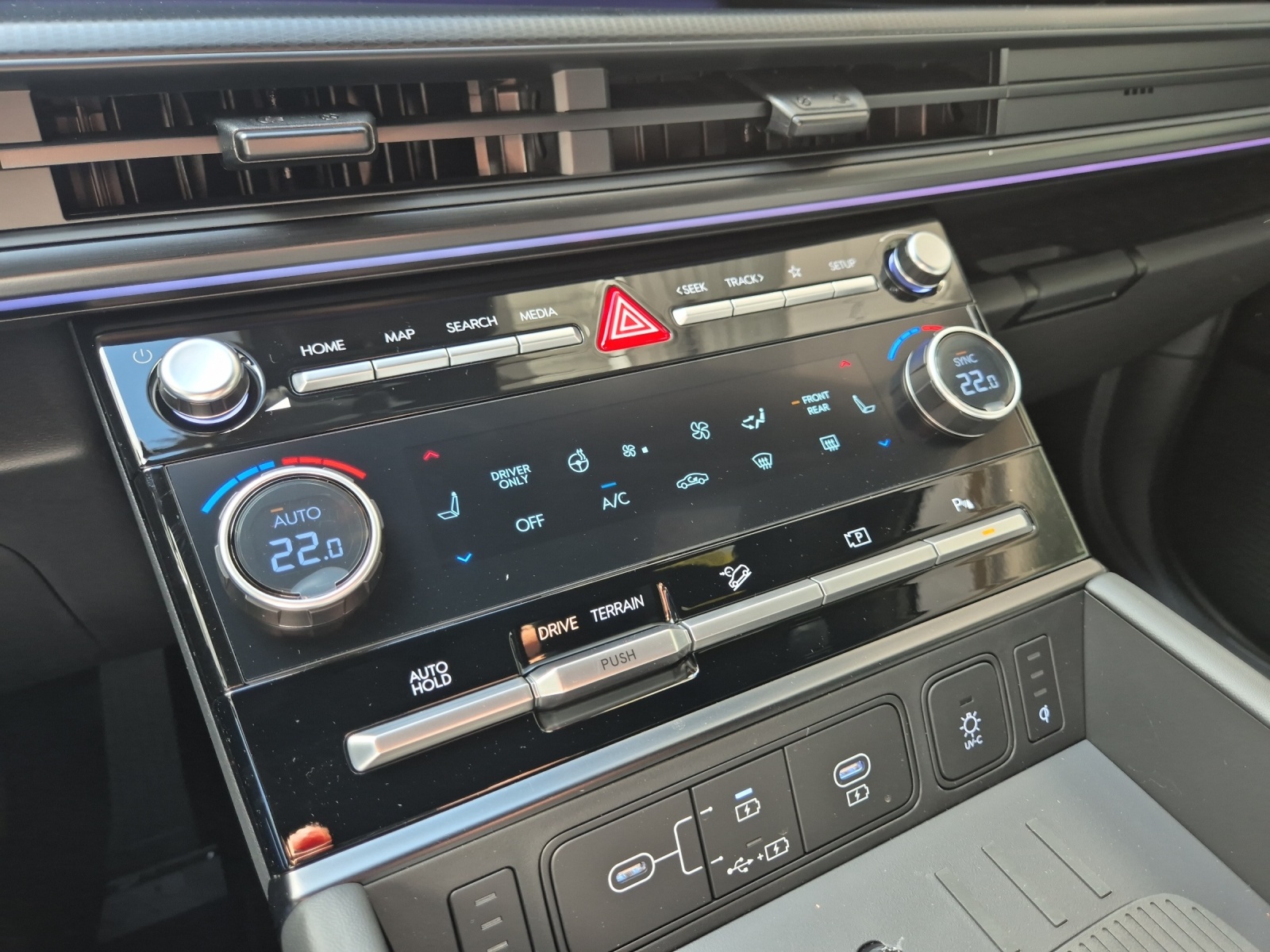 HYUNDAI Santa Fe 1.6 T-GDi HEV Vertex-image-11
