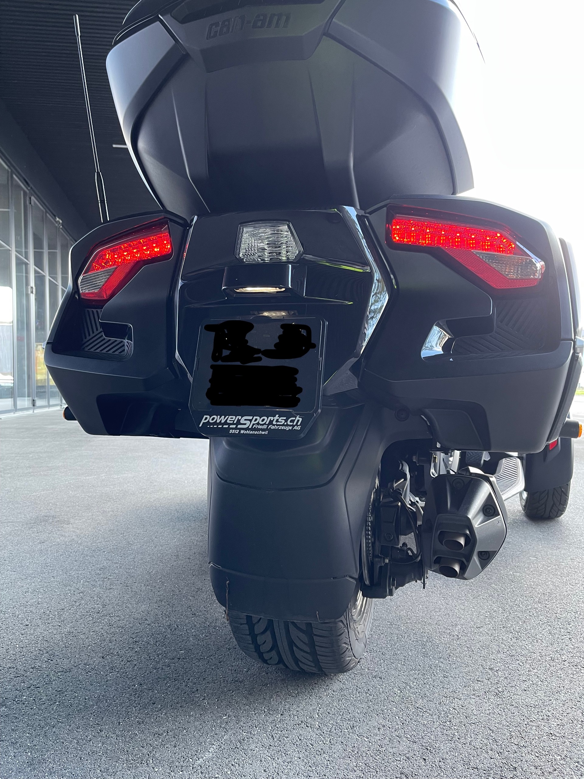 CAN-AM Spyder RT-LTD Sea Sky Edition SE6-image-11