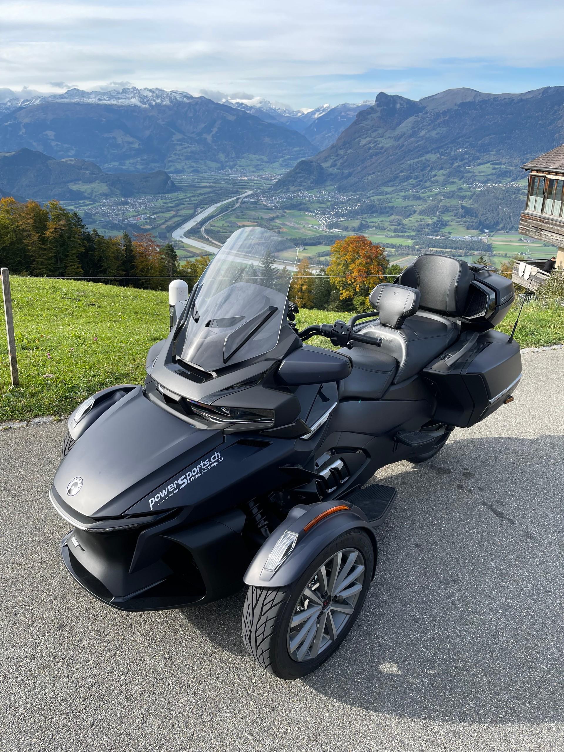 CAN-AM Spyder RT-LTD Sea Sky Edition SE6-image-3