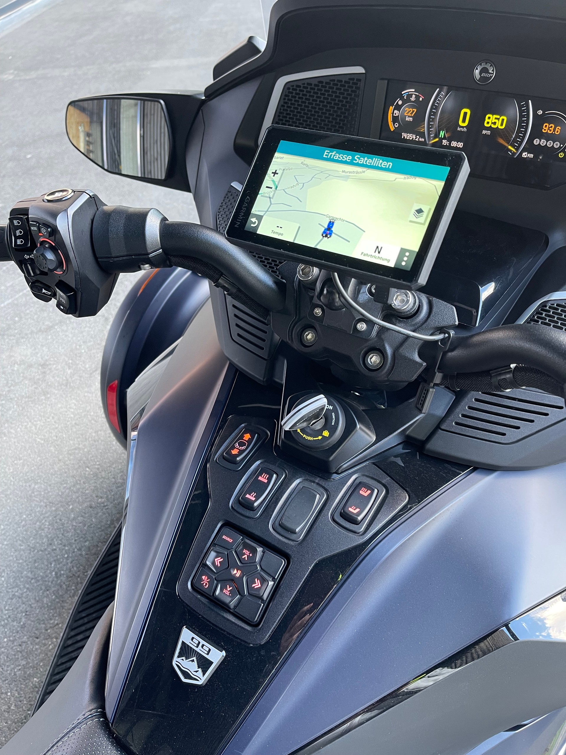 CAN-AM Spyder RT-LTD Sea Sky Edition SE6-image-10