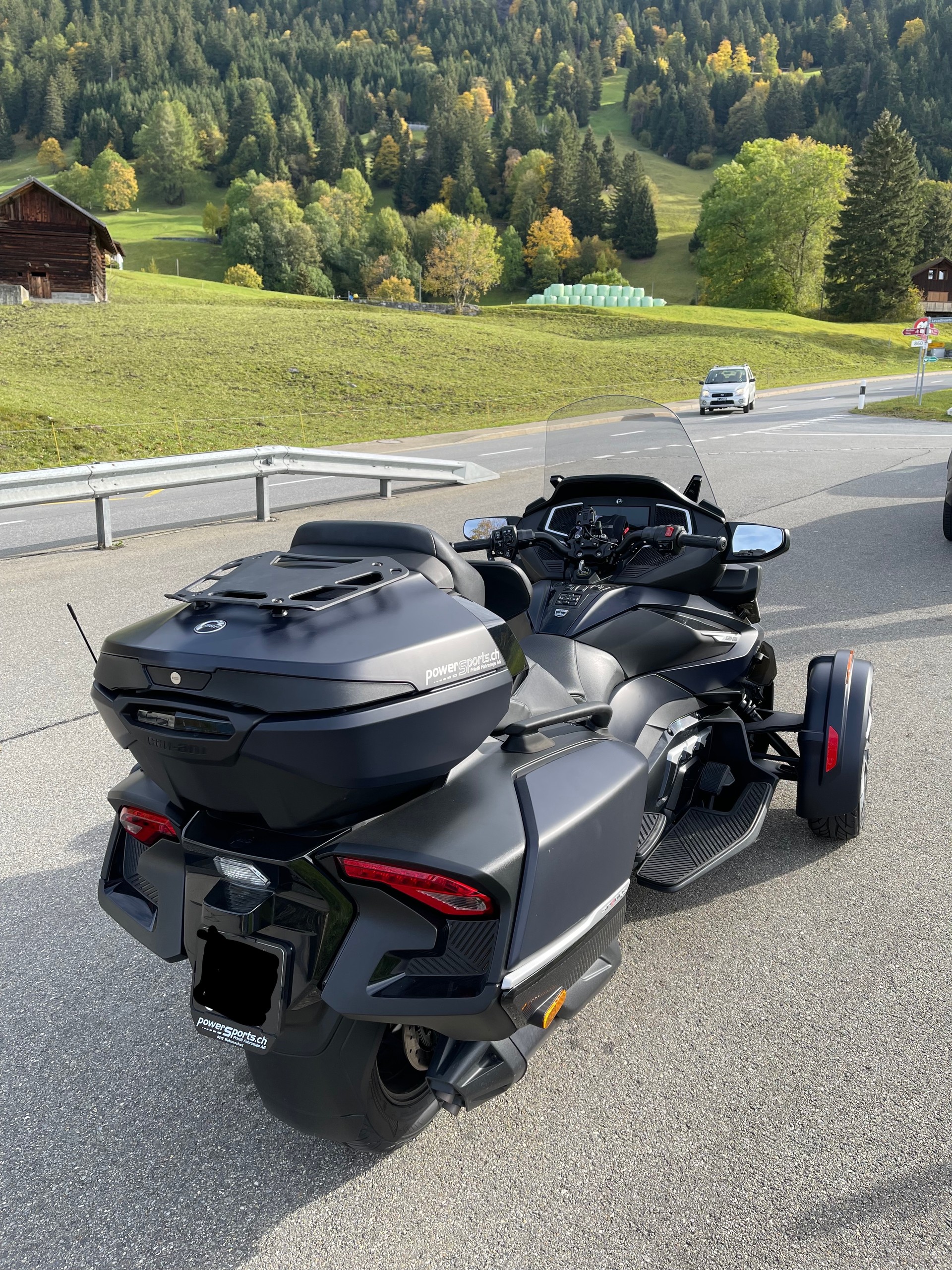 CAN-AM Spyder RT-LTD Sea Sky Edition SE6-image-6
